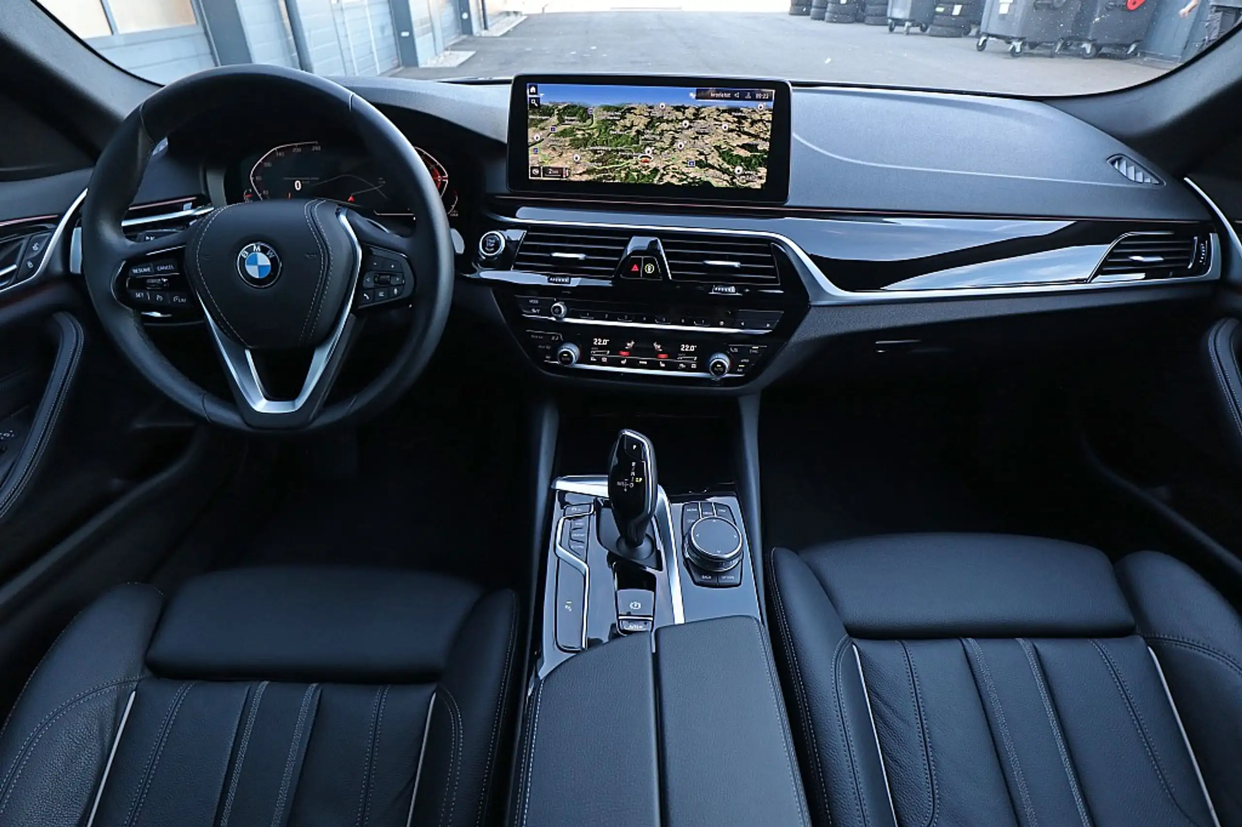 BMW - 520