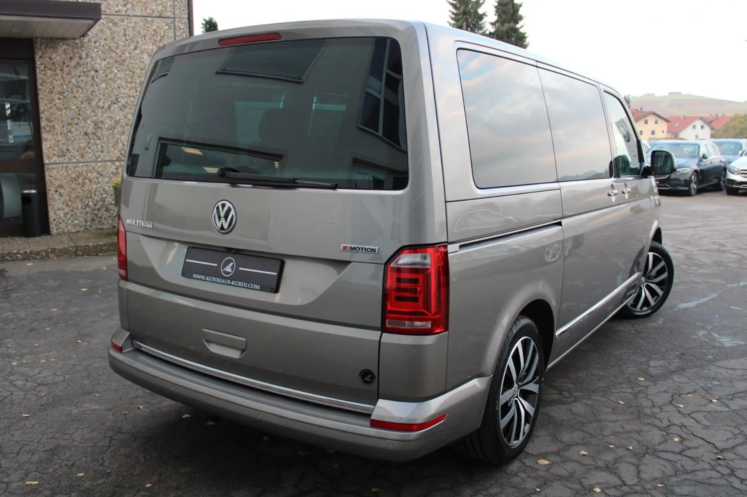 Volkswagen - T6 Multivan