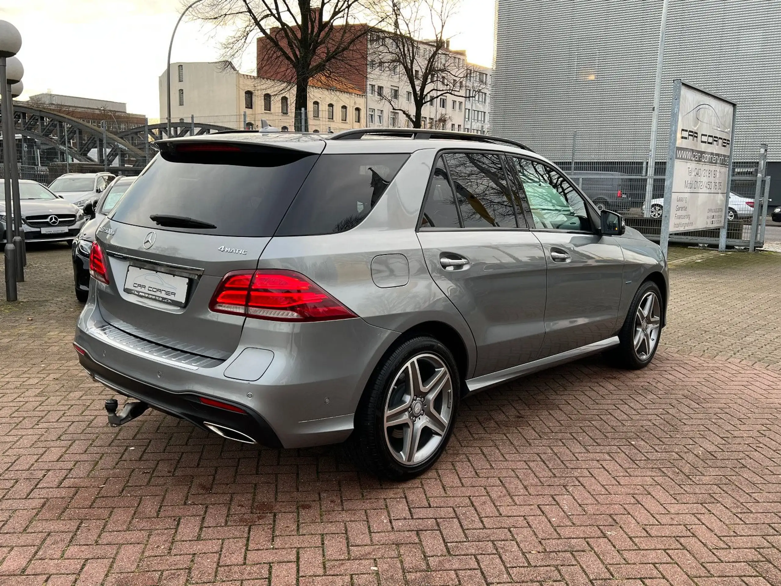 Mercedes-Benz - GLE 500