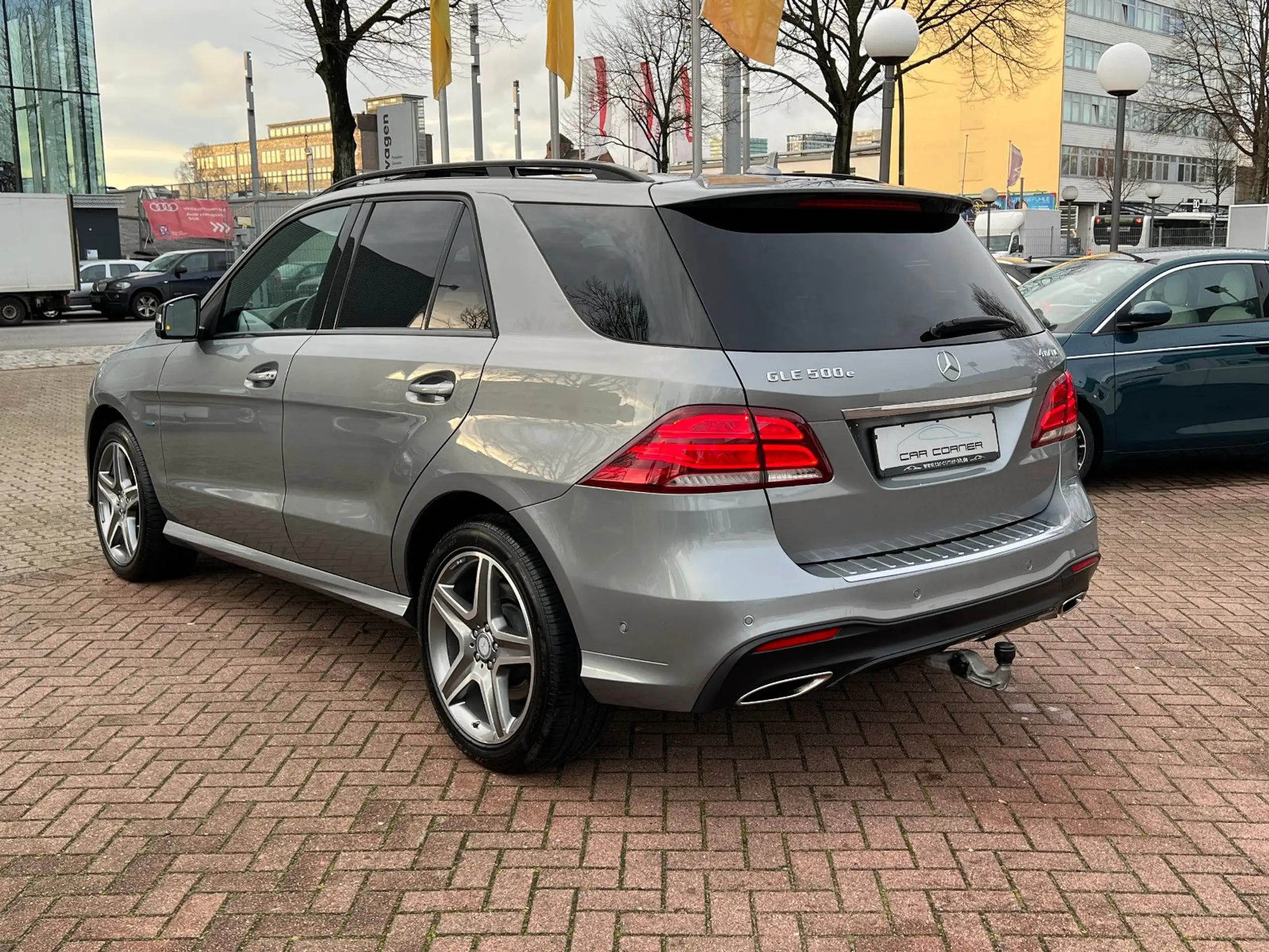 Mercedes-Benz - GLE 500