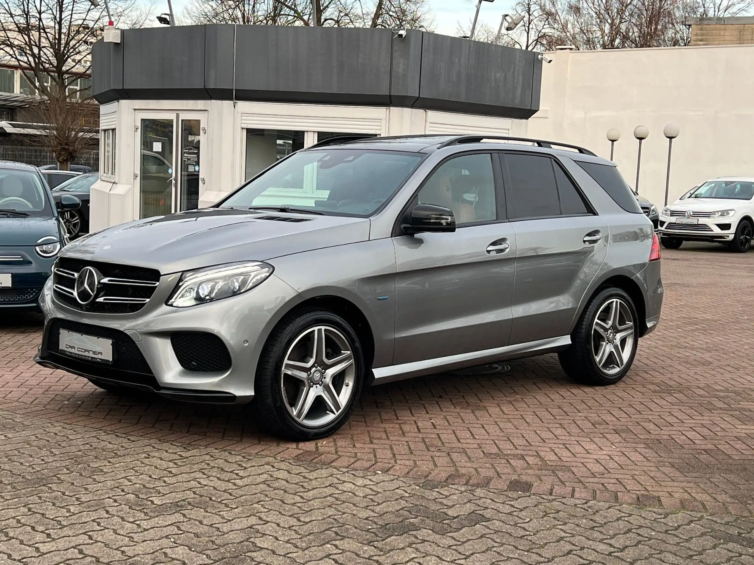 Mercedes-Benz - GLE 500