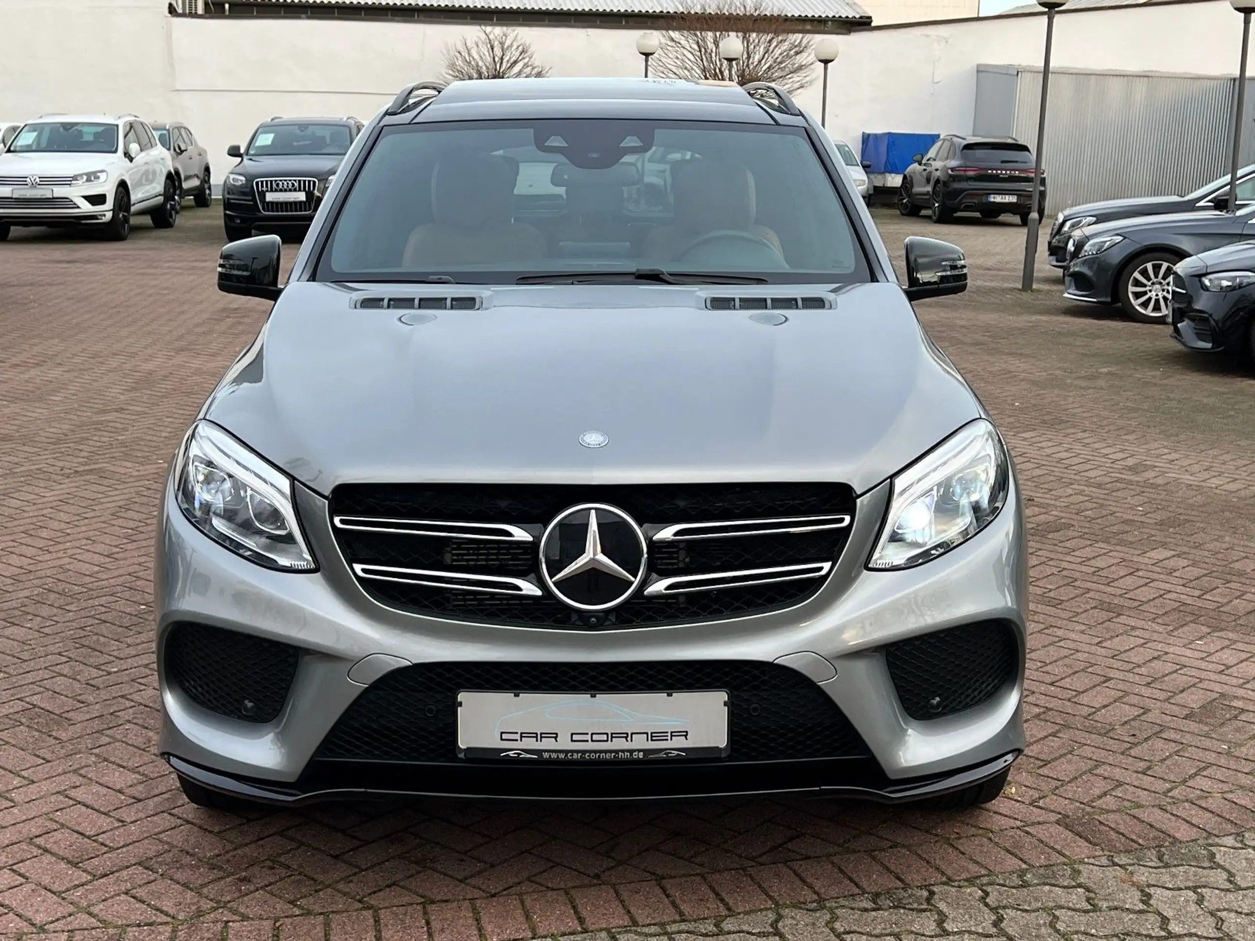 Mercedes-Benz - GLE 500