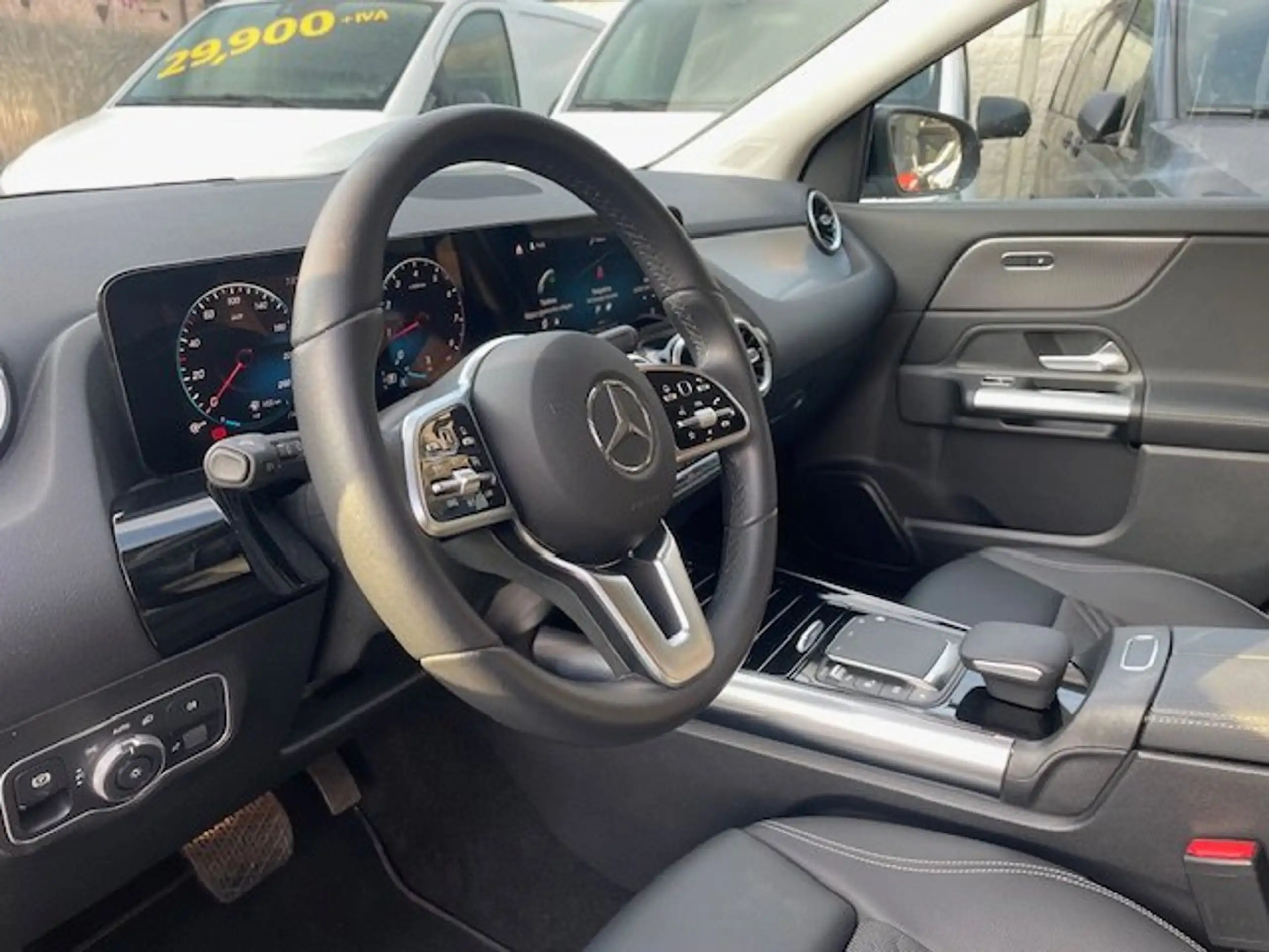 Mercedes-Benz - GLA 180