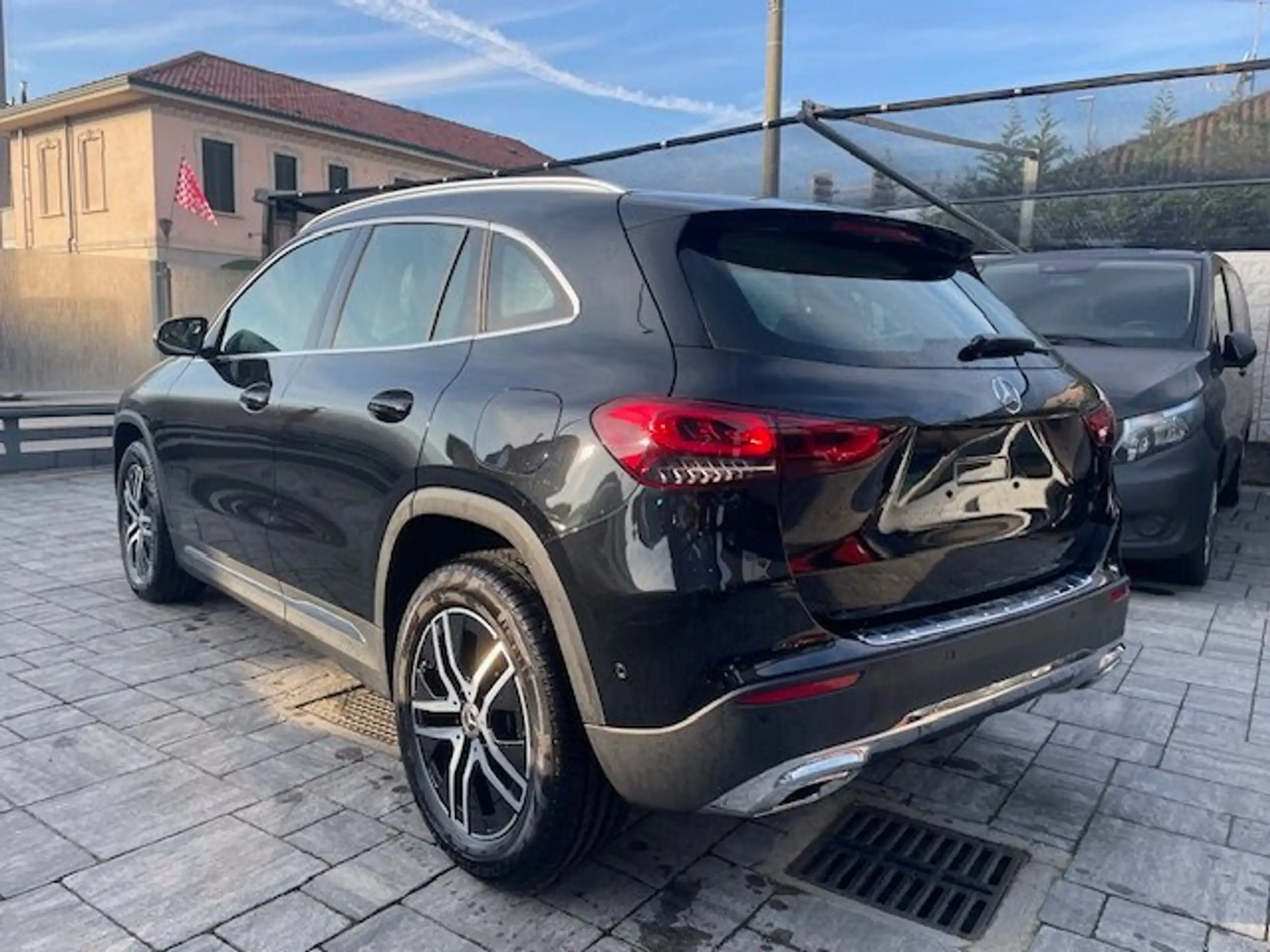 Mercedes-Benz - GLA 180