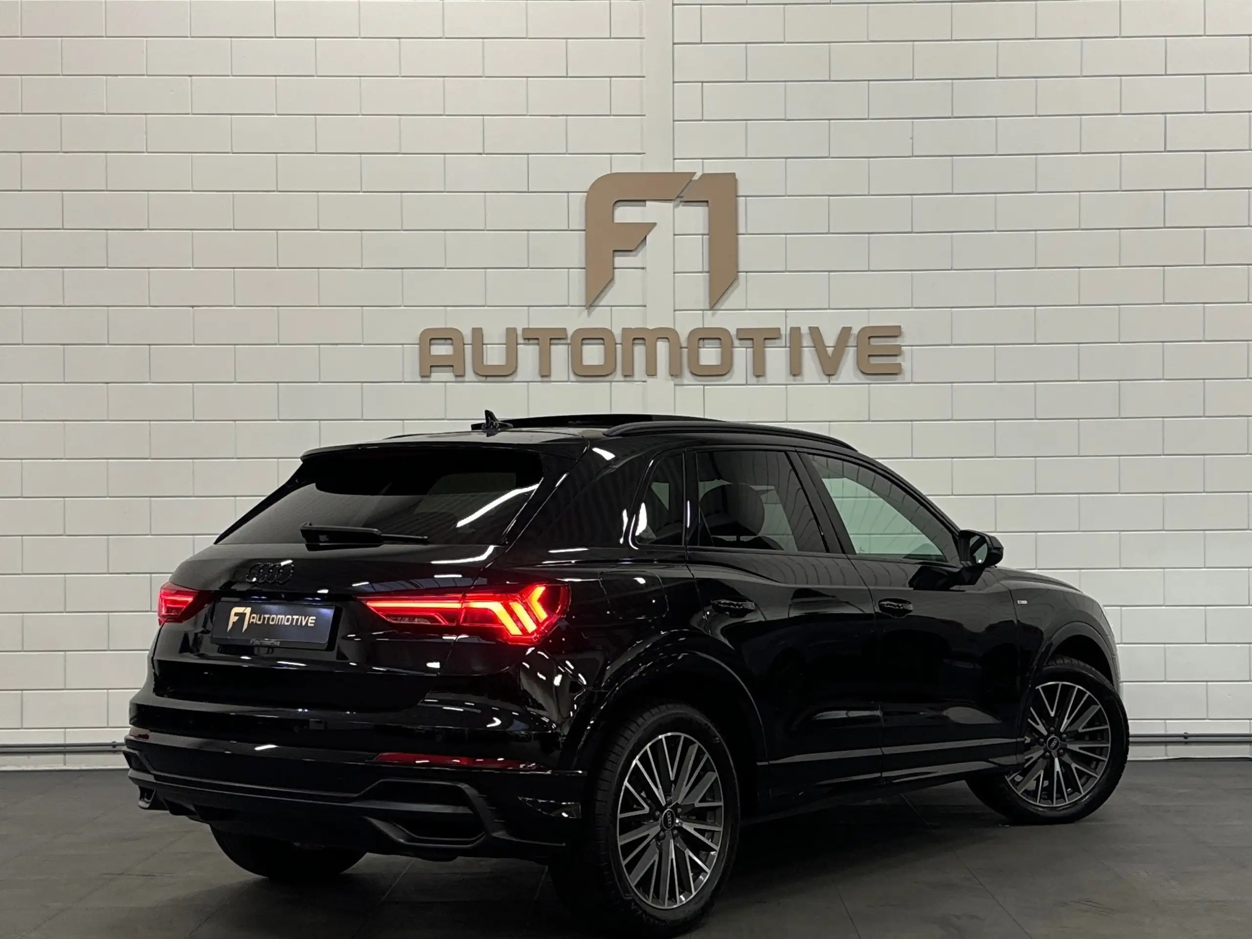 Audi - Q3