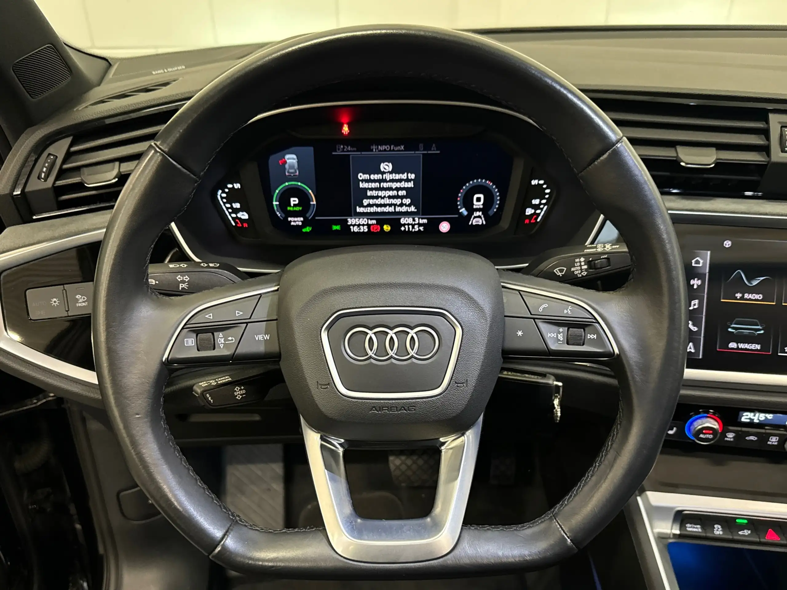 Audi - Q3