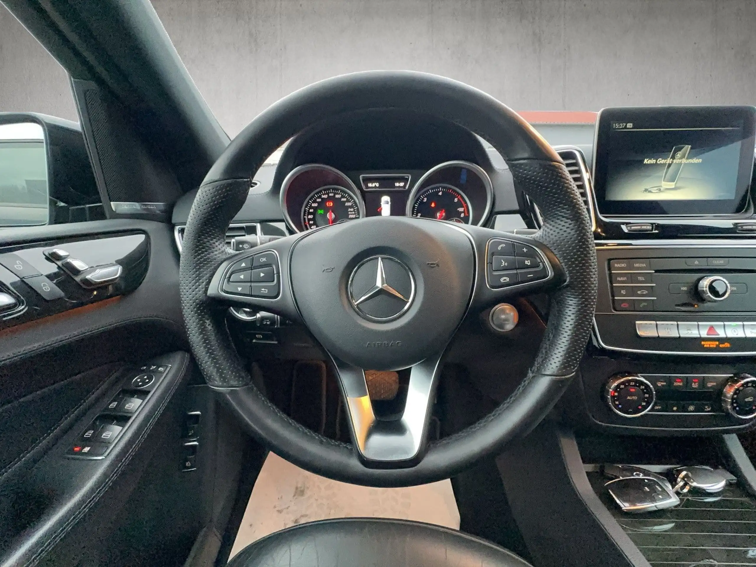 Mercedes-Benz - GLE 350