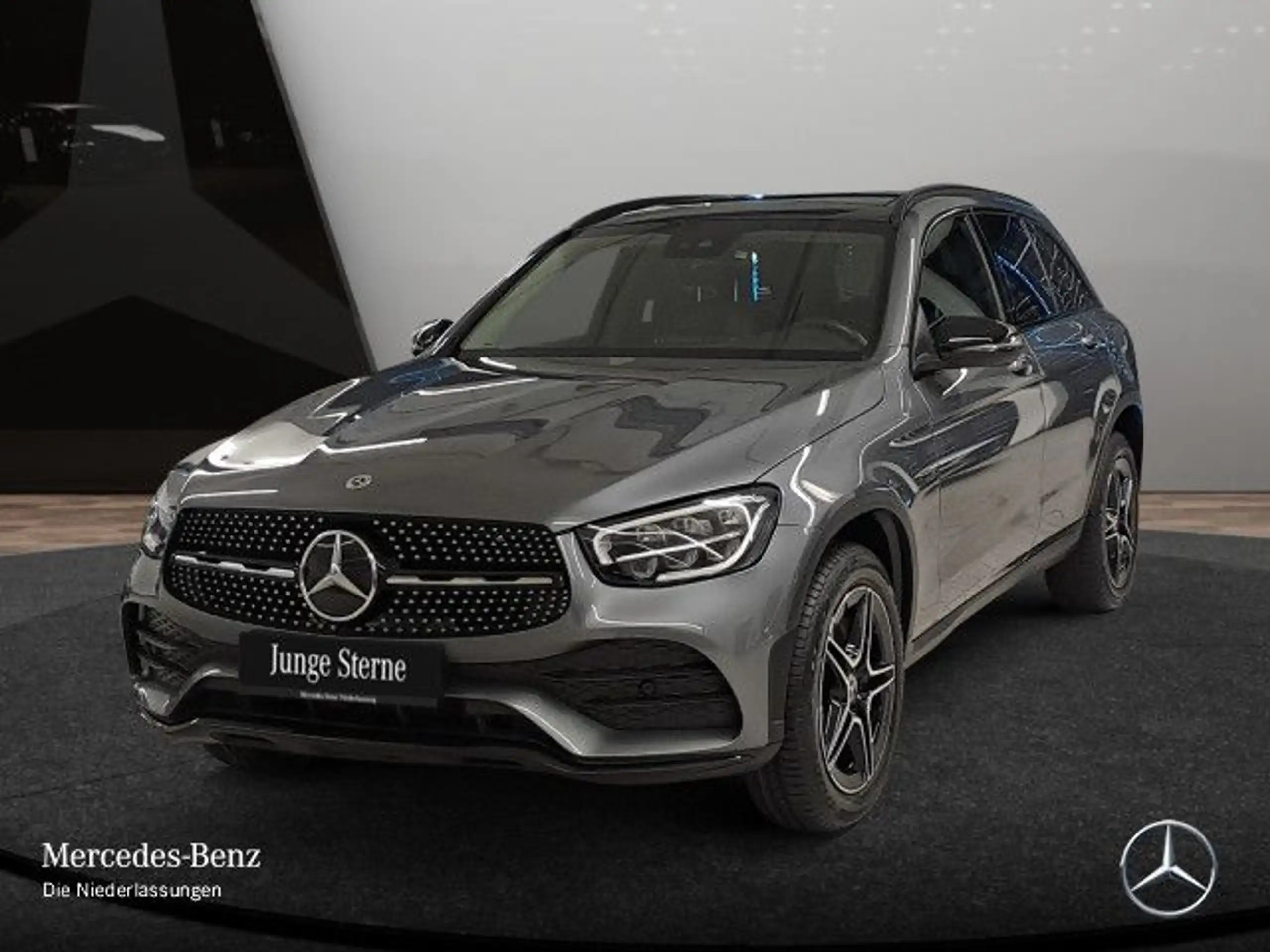 Mercedes-Benz - GLC 300