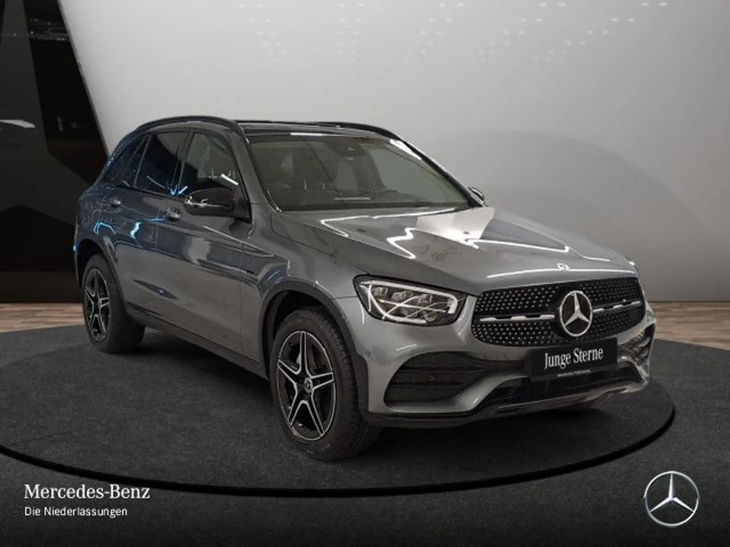 Mercedes-Benz - GLC 300