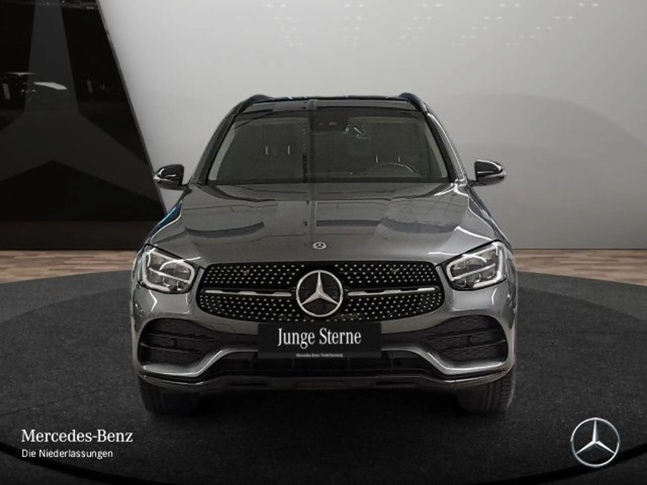 Mercedes-Benz - GLC 300