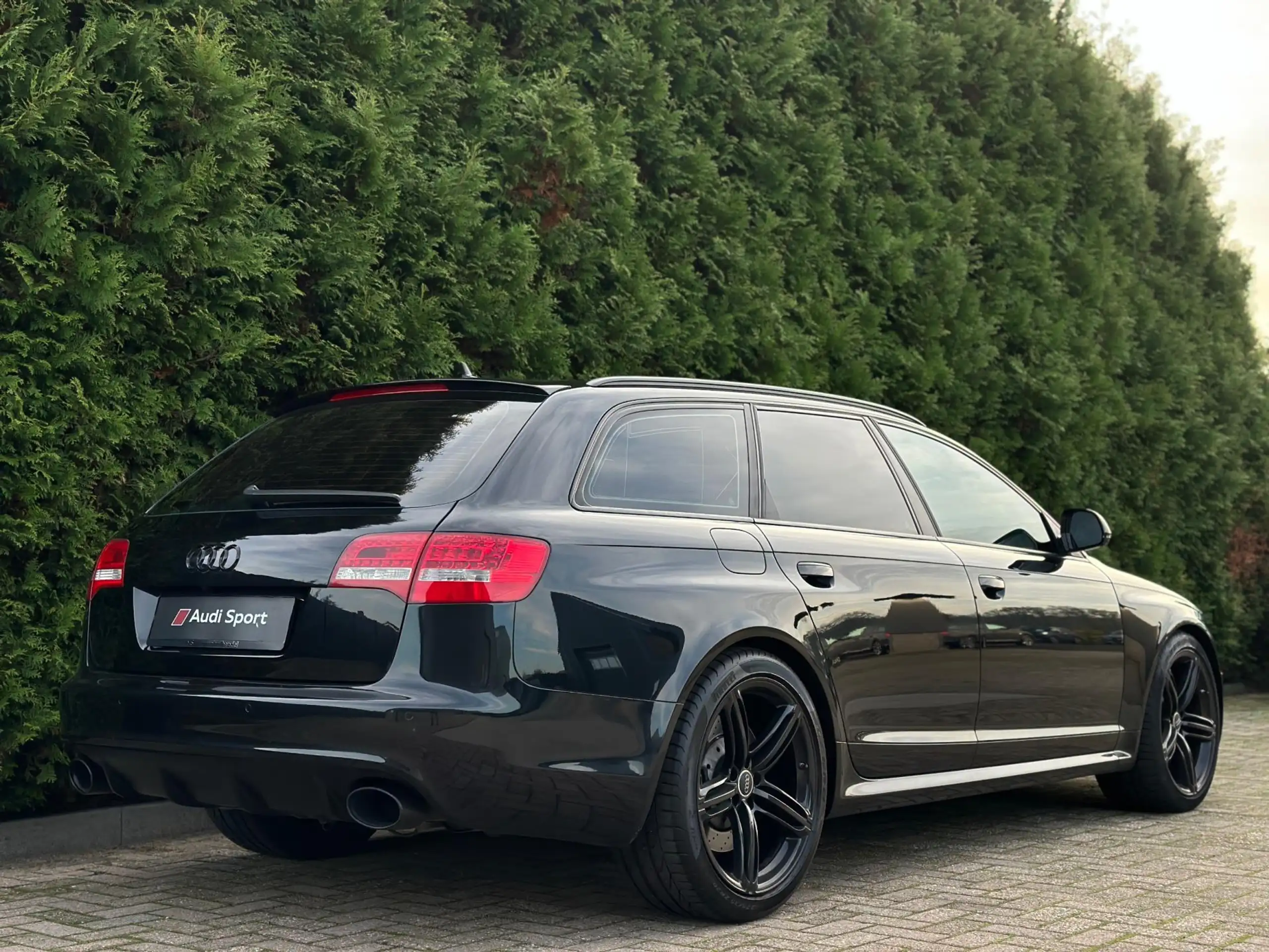 Audi - RS6