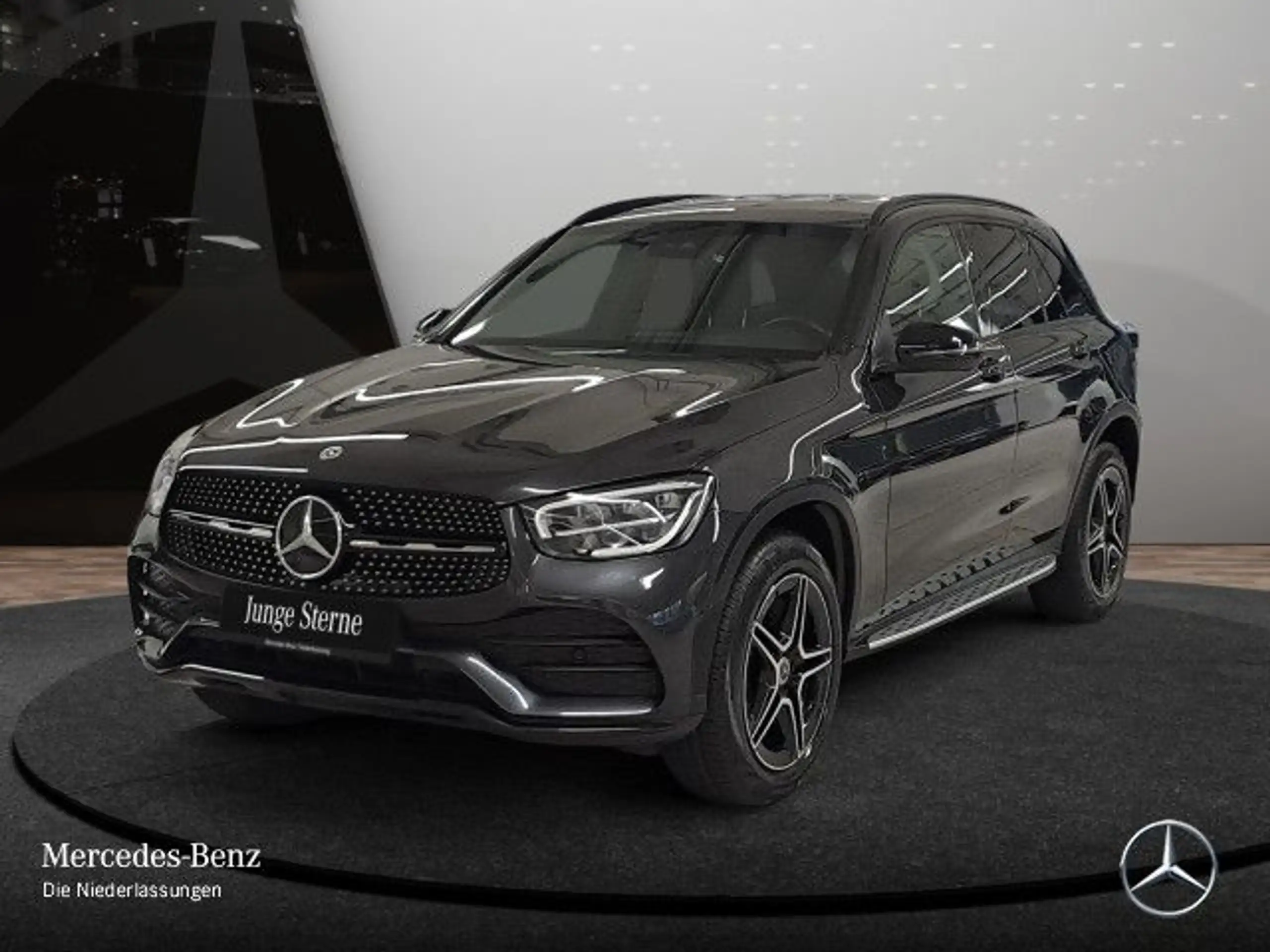 Mercedes-Benz - GLC 300