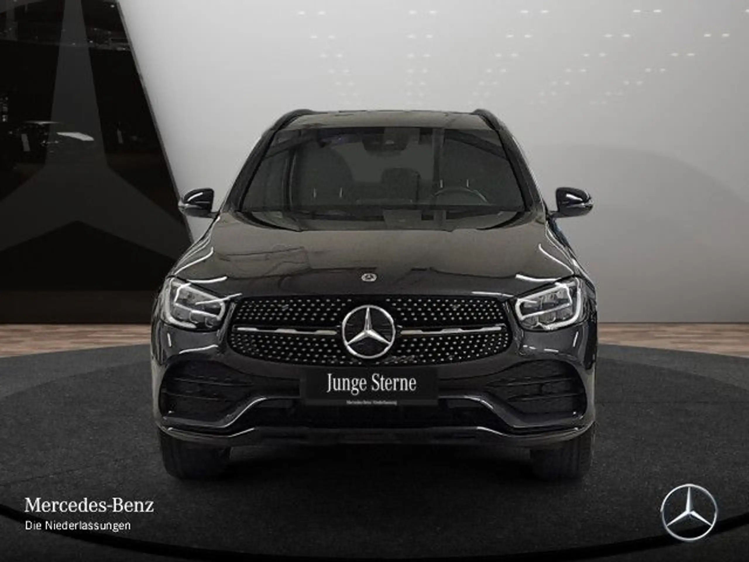 Mercedes-Benz - GLC 300