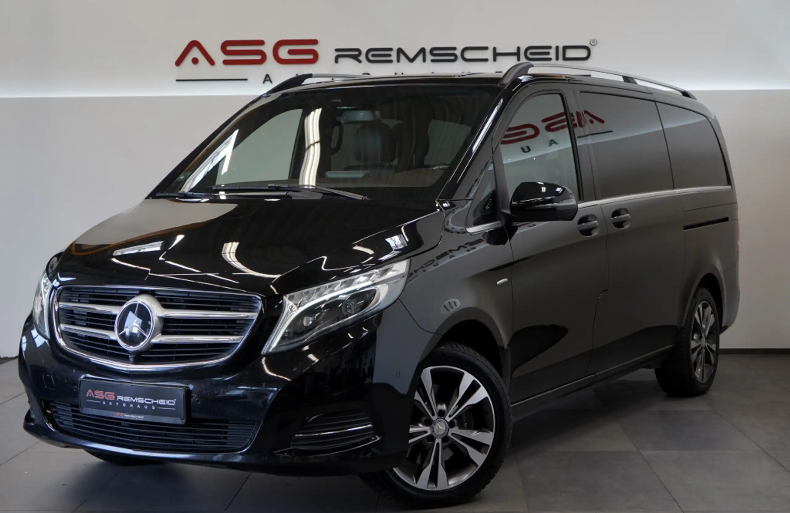 Mercedes-Benz - V 250