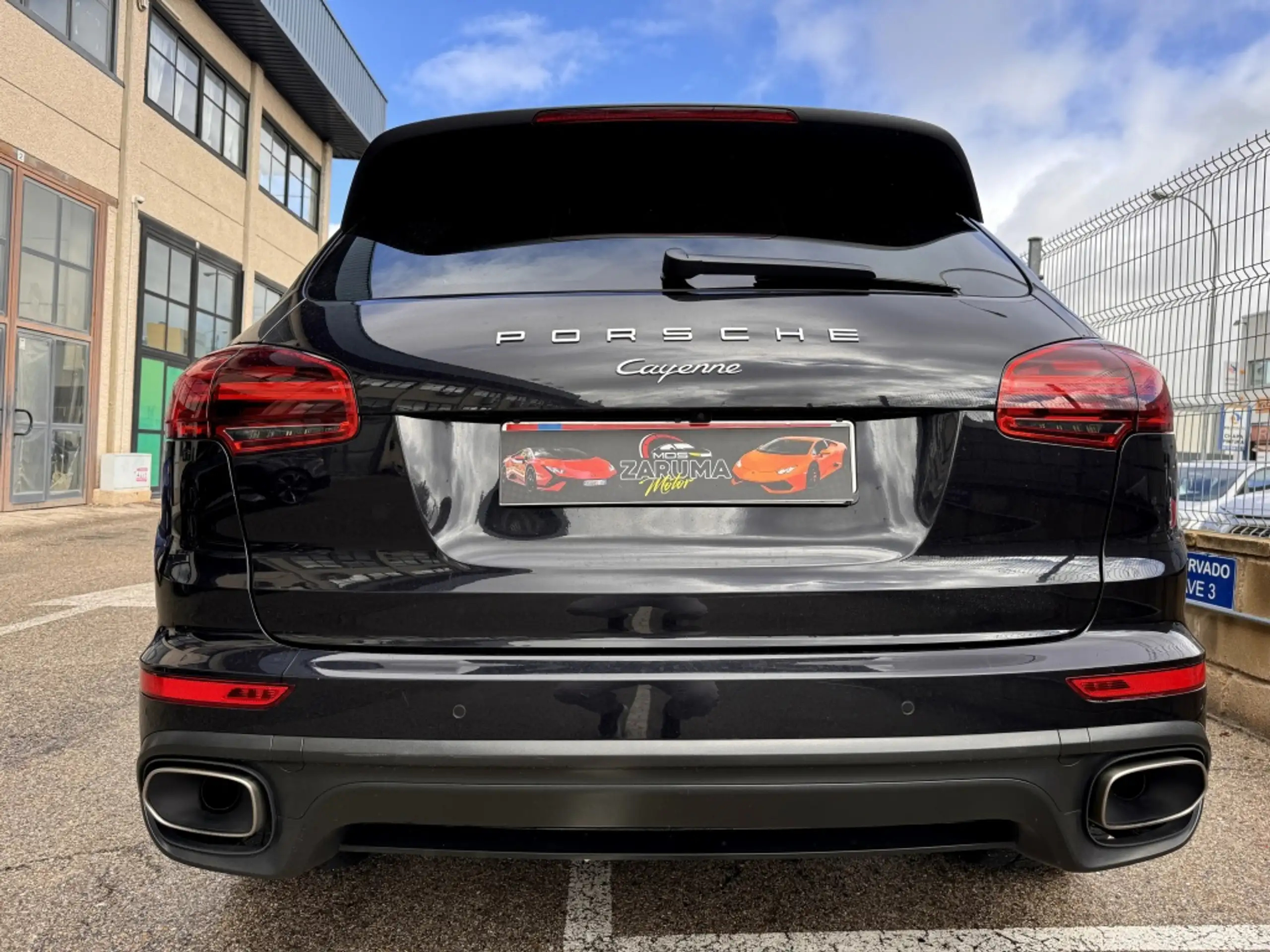 Porsche - Cayenne