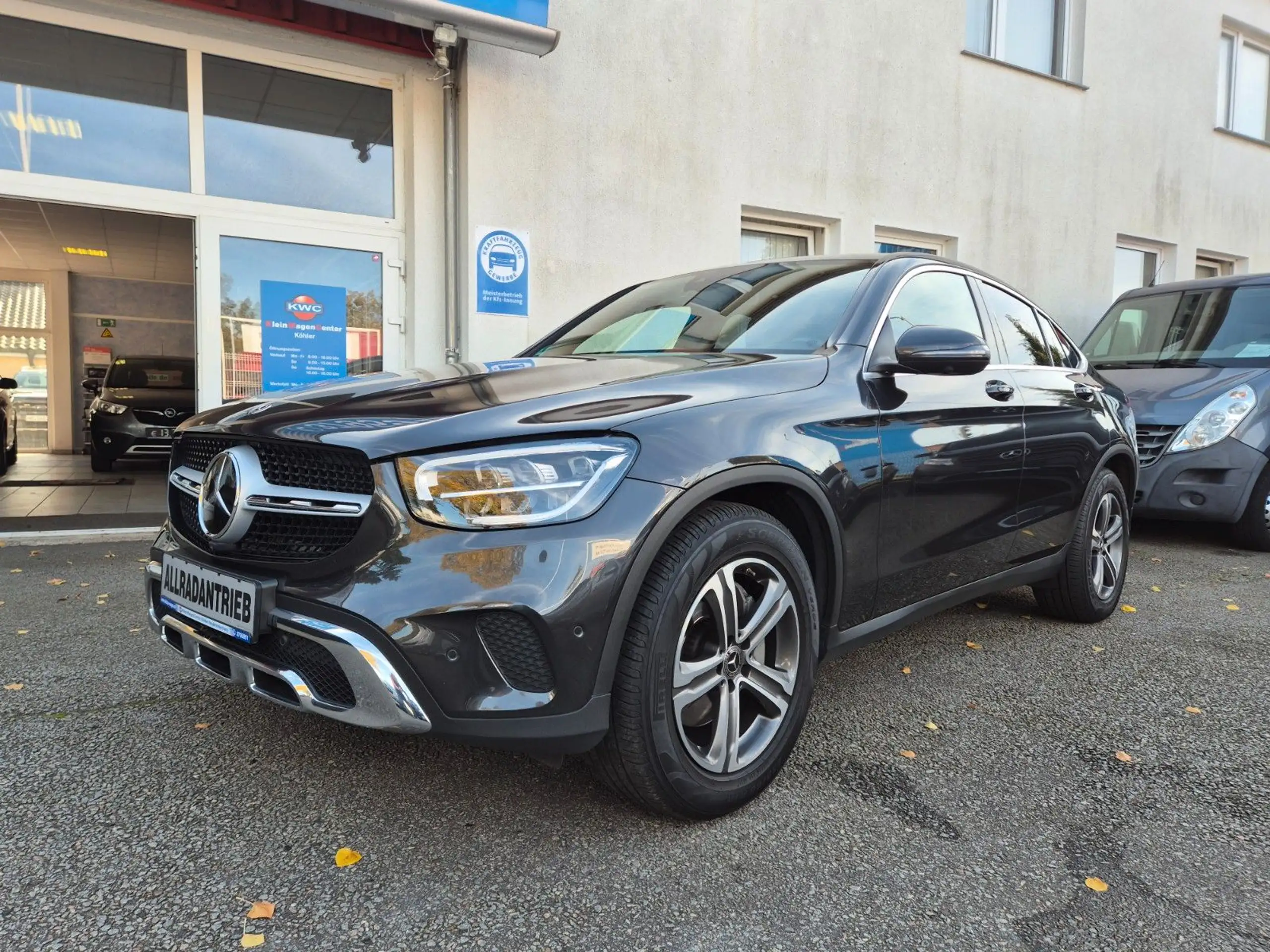 Mercedes-Benz - GLC 220