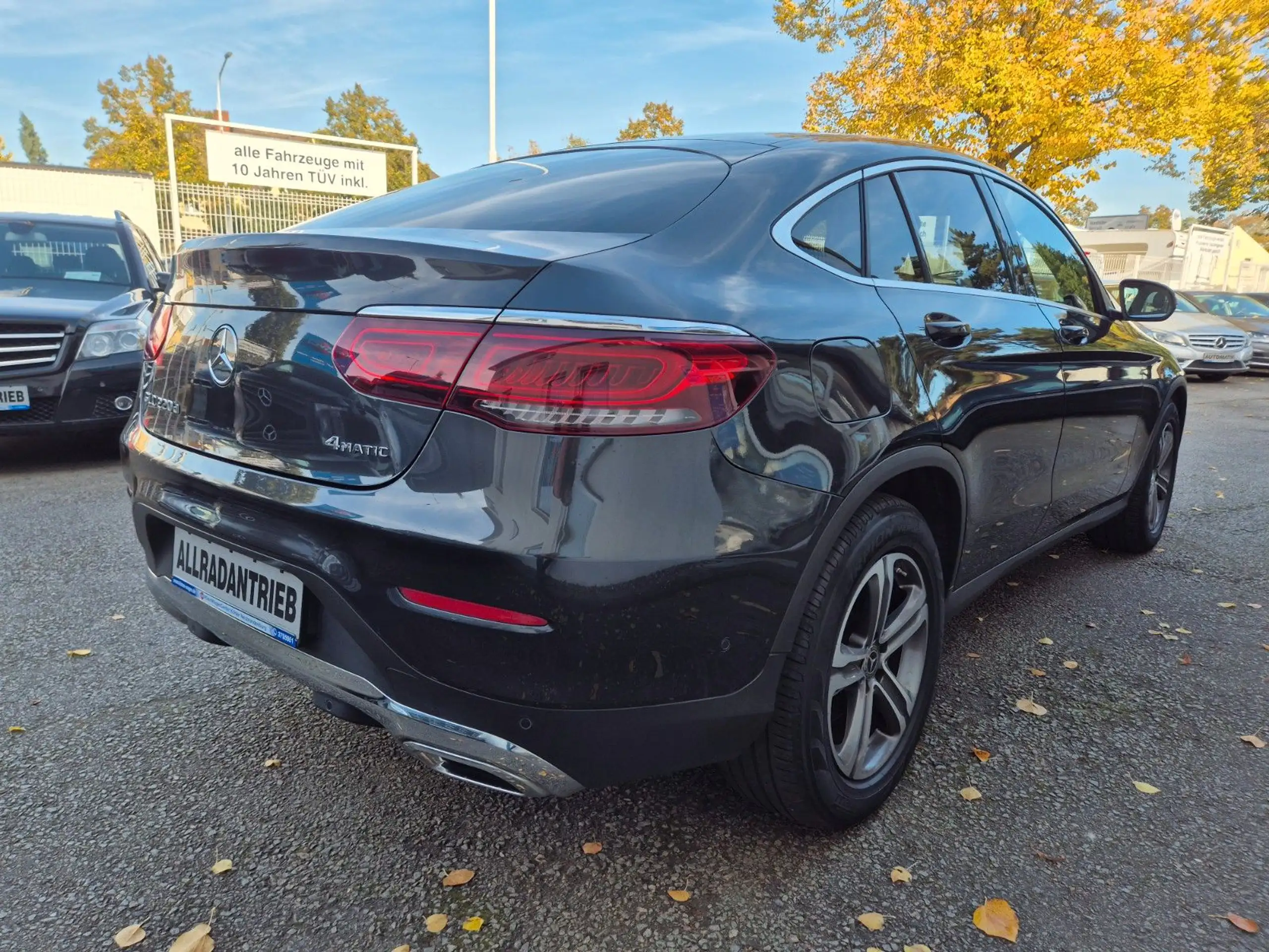 Mercedes-Benz - GLC 220