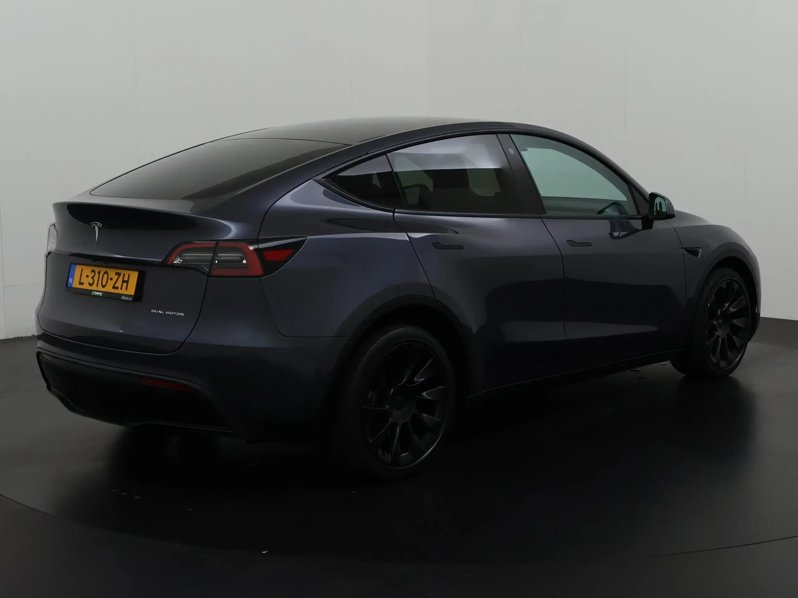 Tesla - Model Y