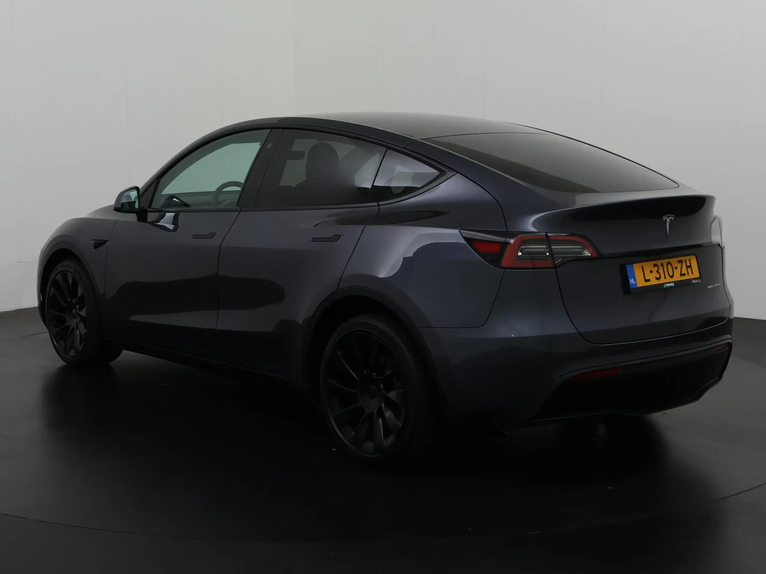 Tesla - Model Y