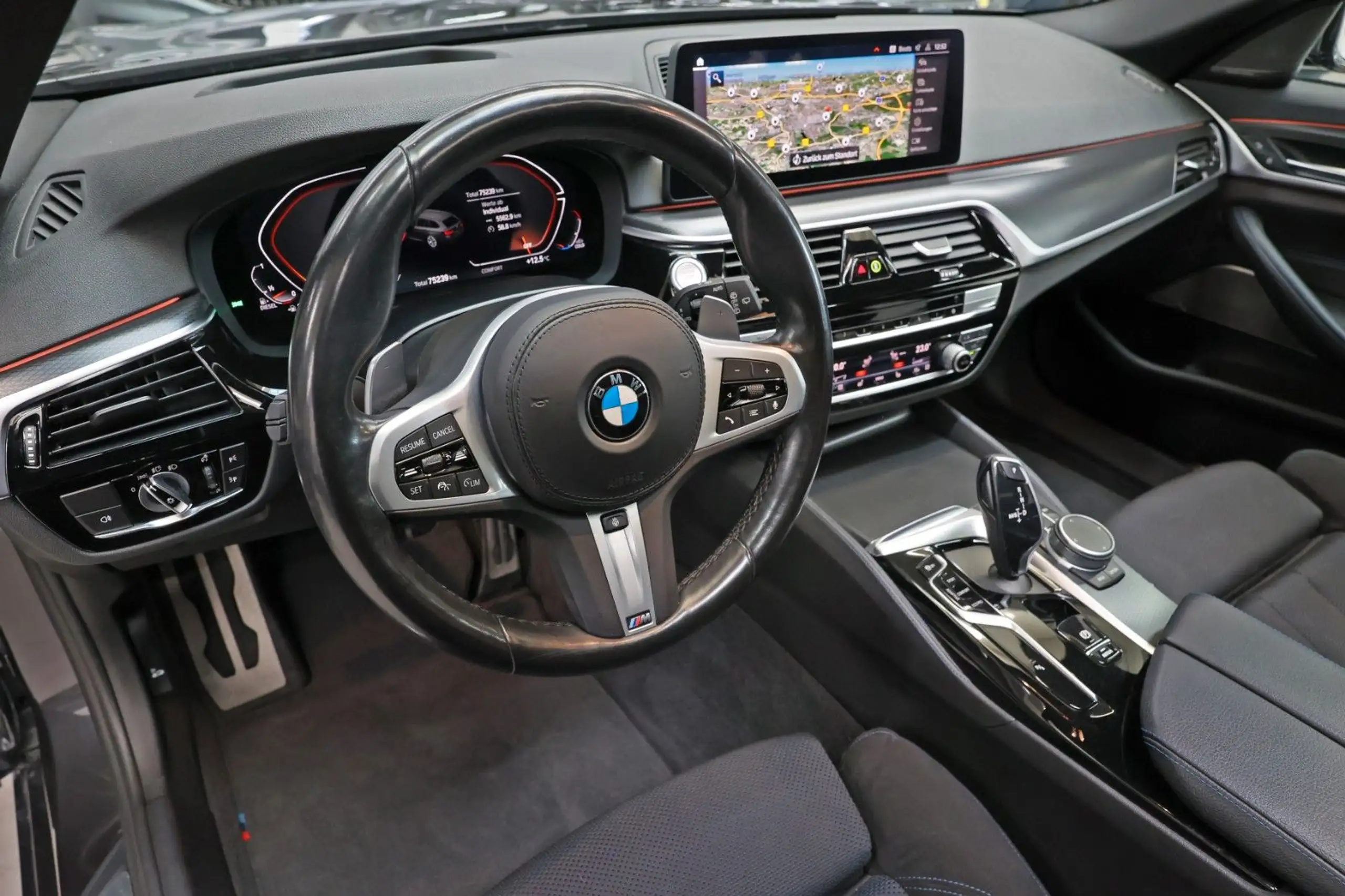 BMW - 520