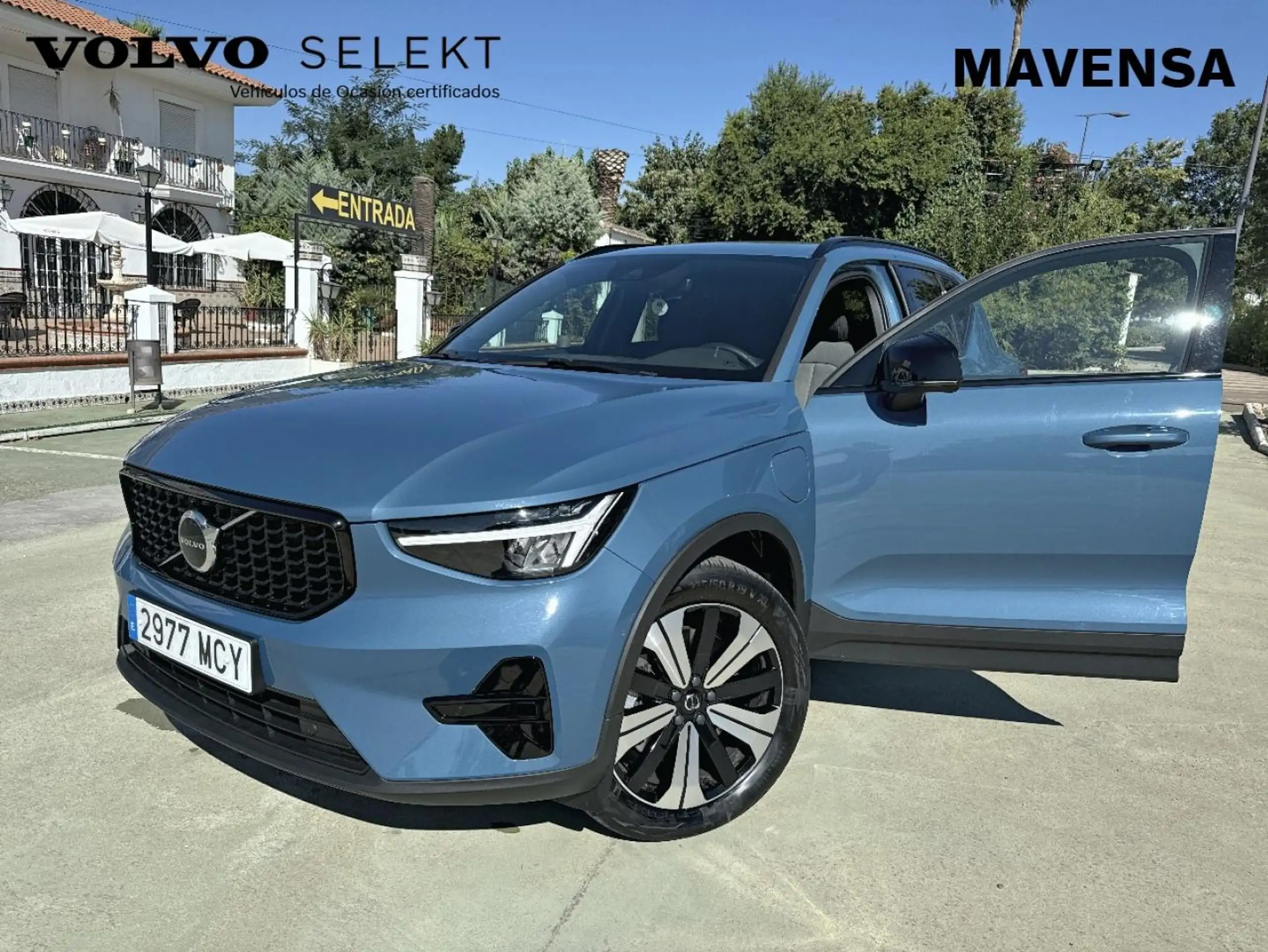 Volvo - XC40