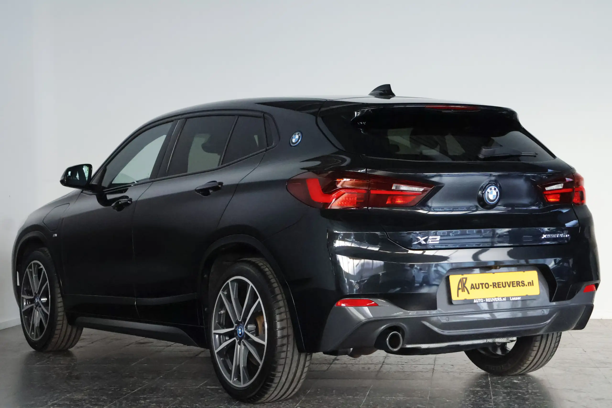 BMW - X2