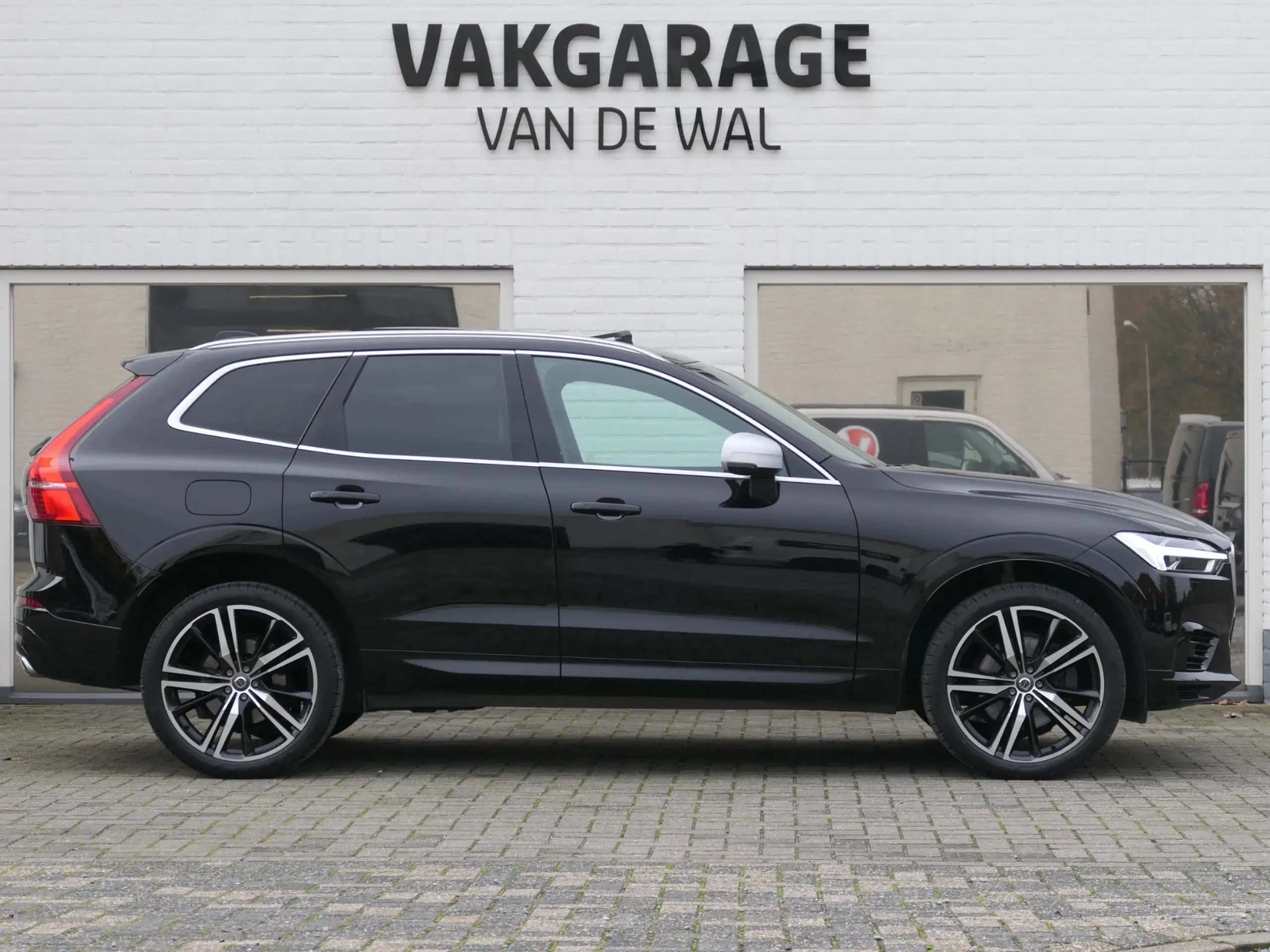 Volvo - XC60