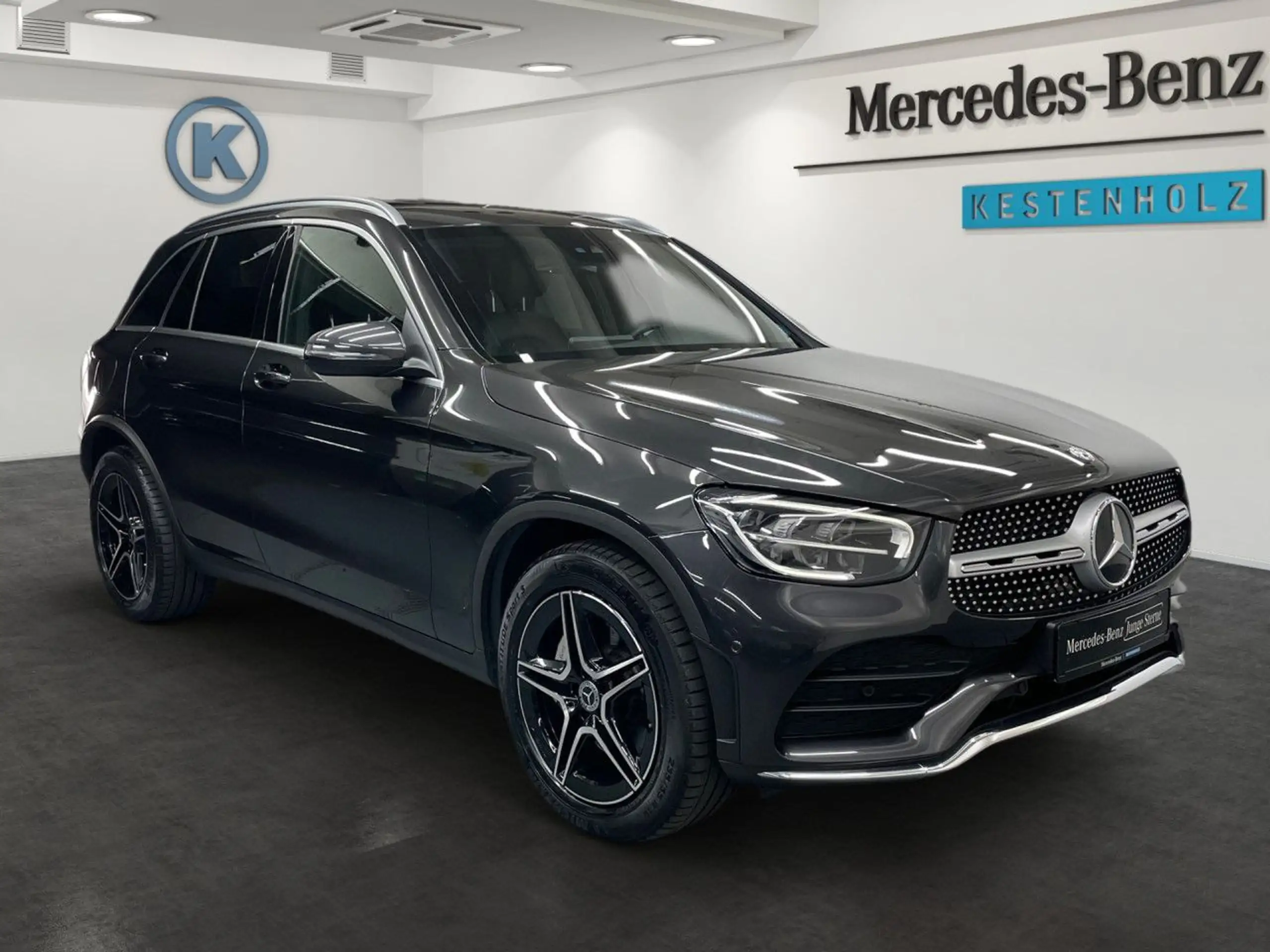 Mercedes-Benz - GLC 220