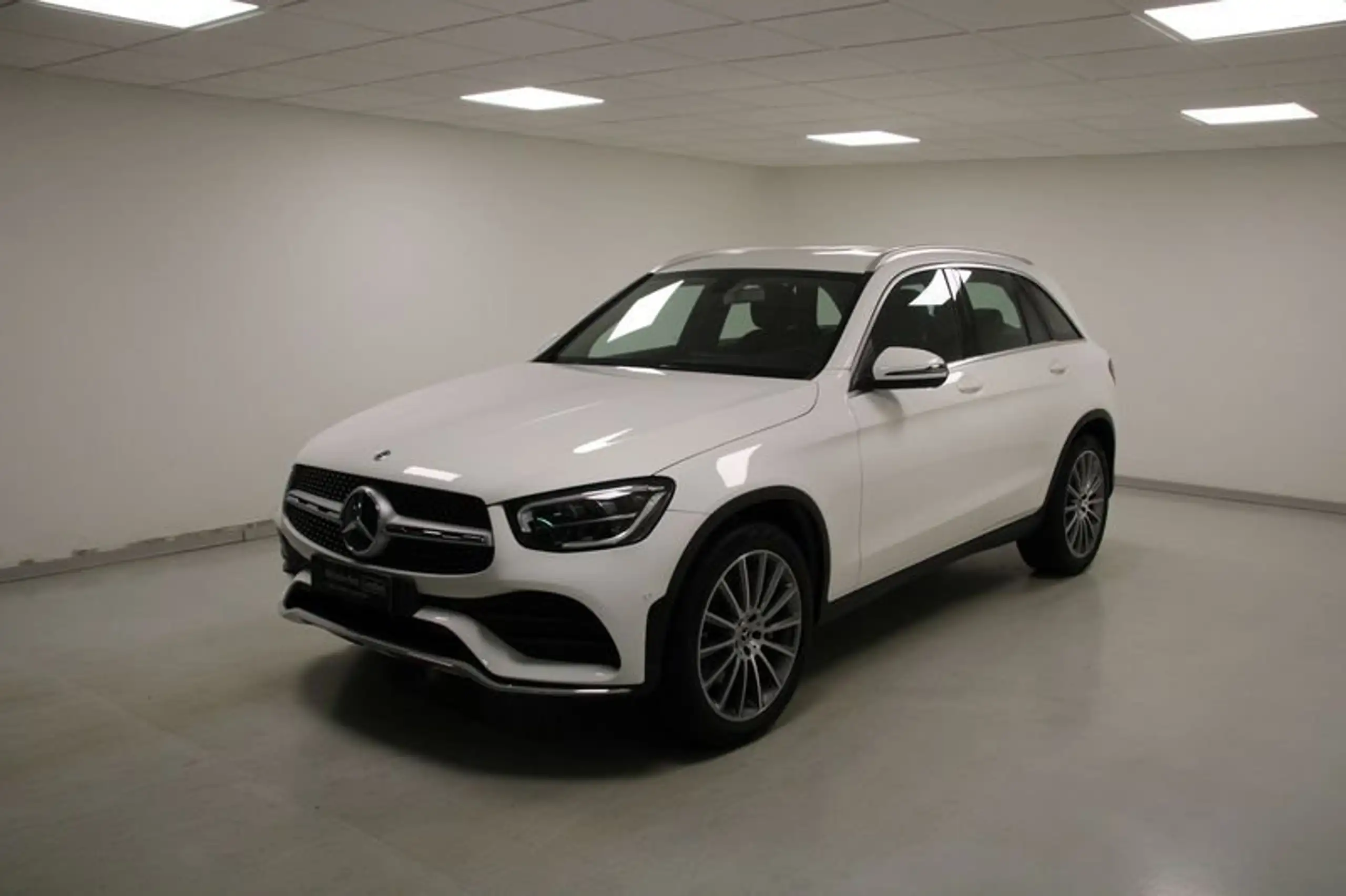 Mercedes-Benz - GLC 300