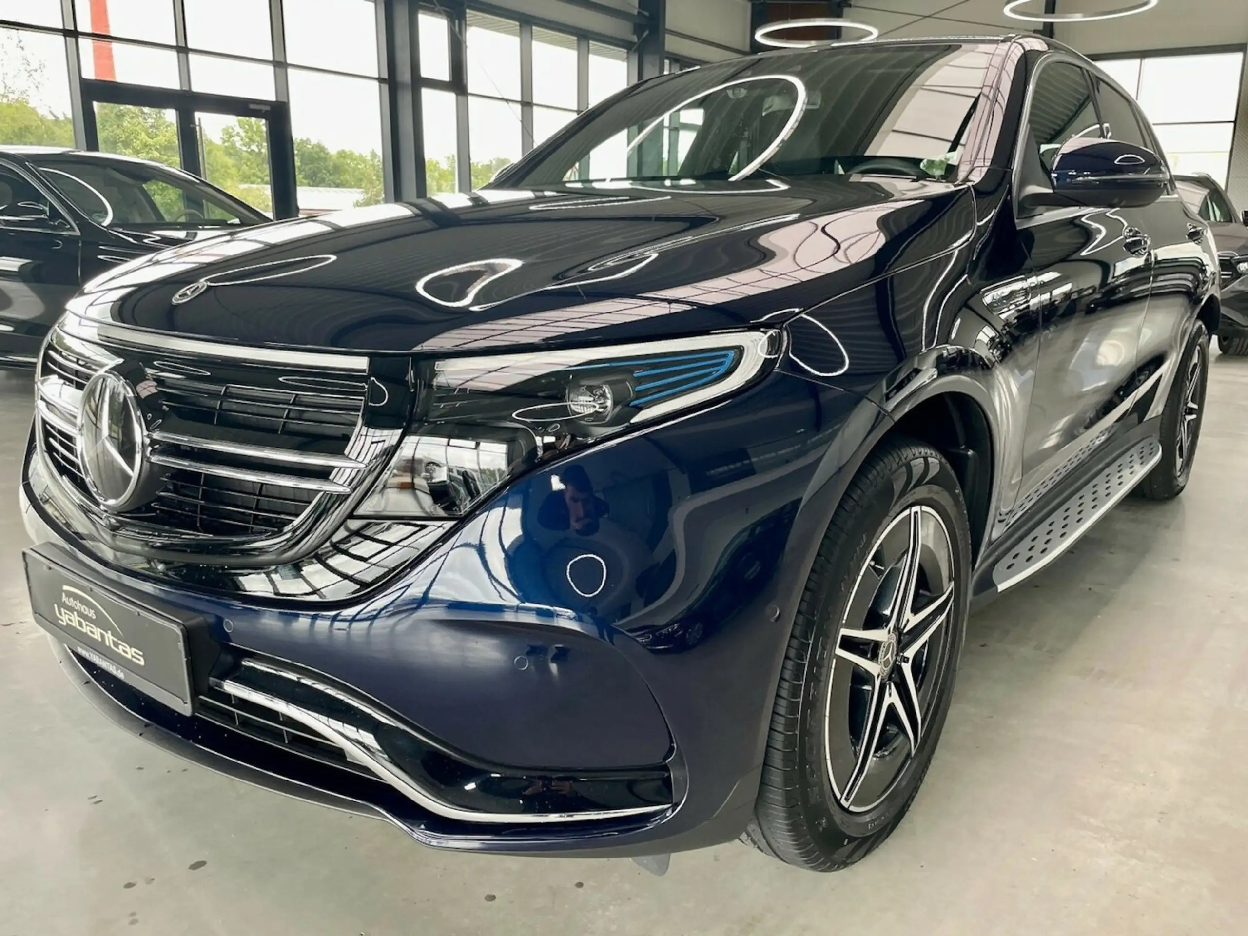 Mercedes-Benz EQC 400 2021