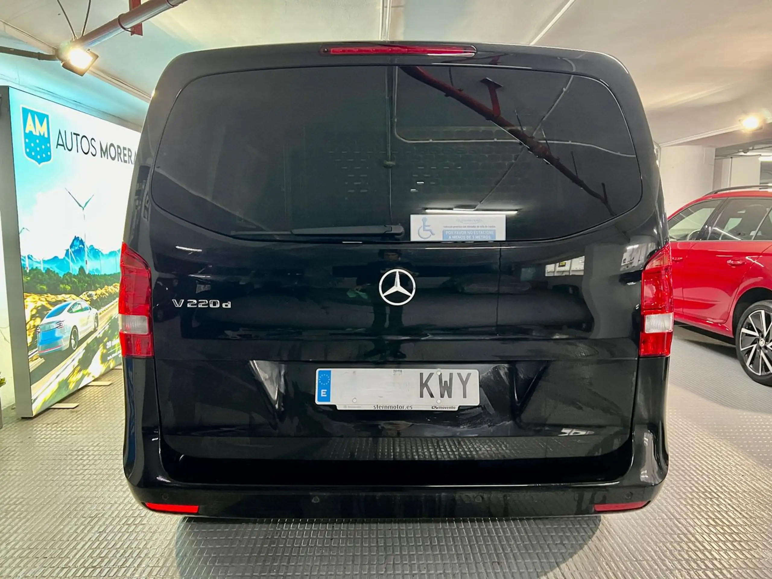 Mercedes-Benz - V 220