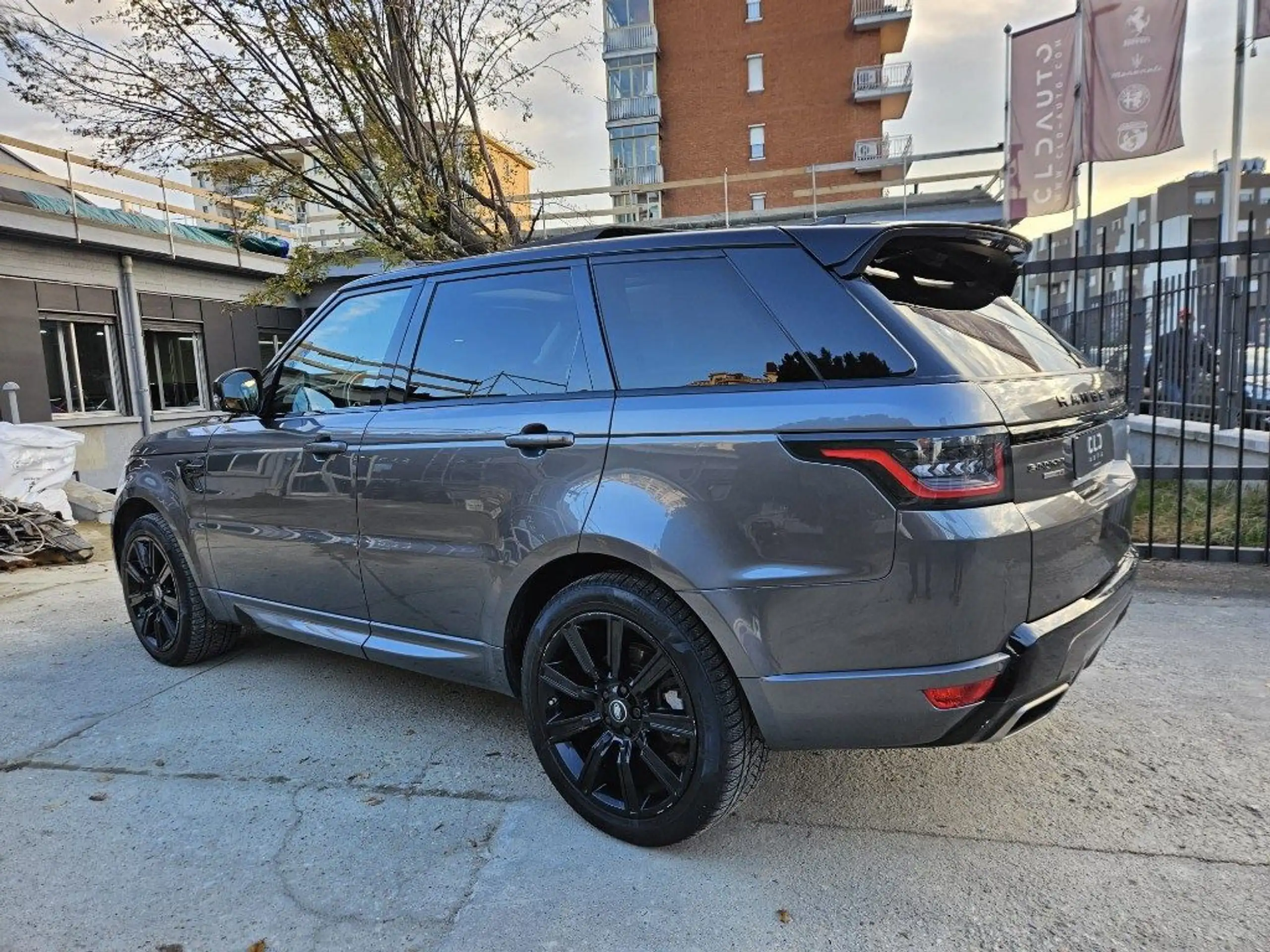 Land Rover - Range Rover Sport