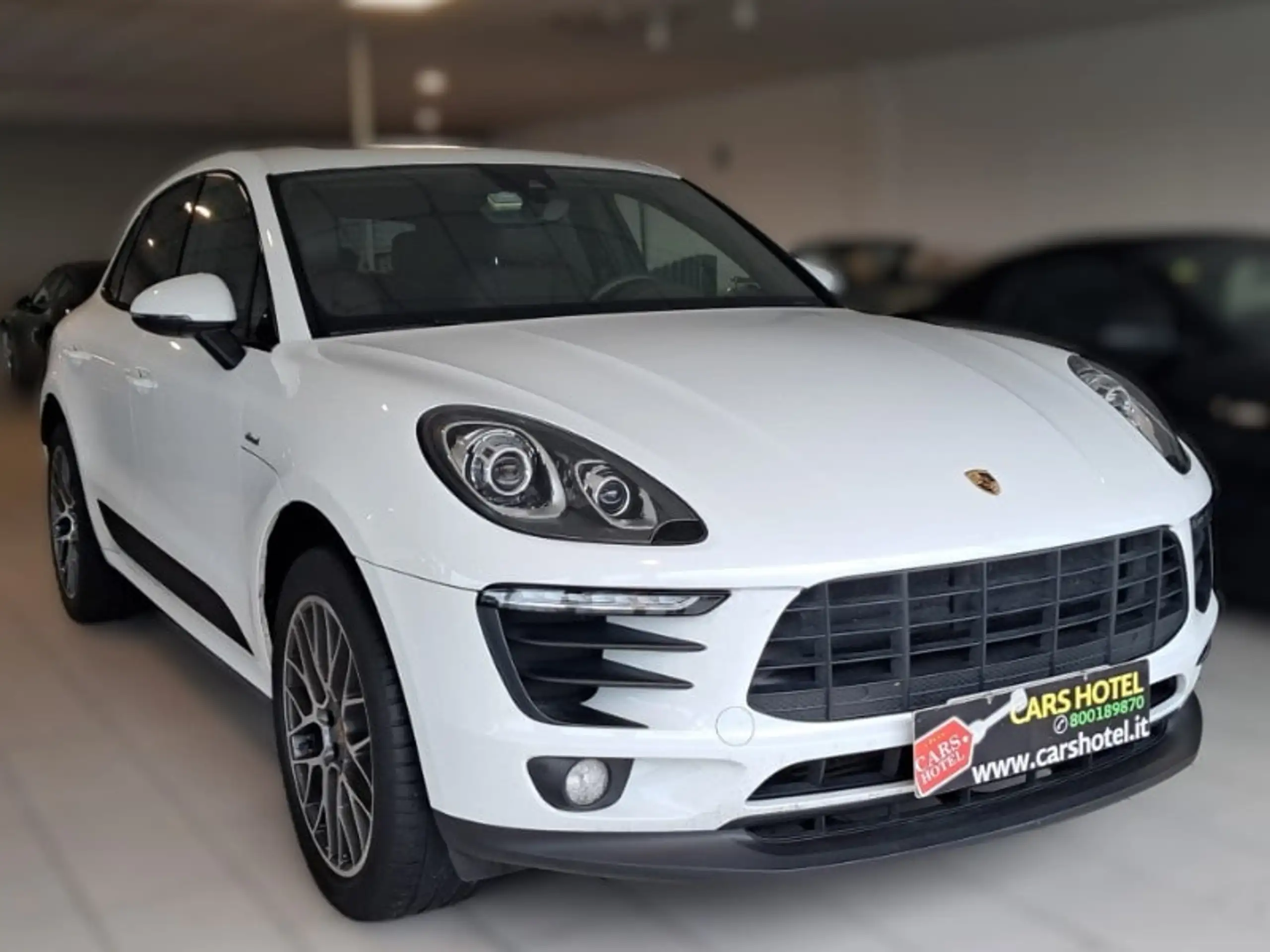 Porsche - Macan