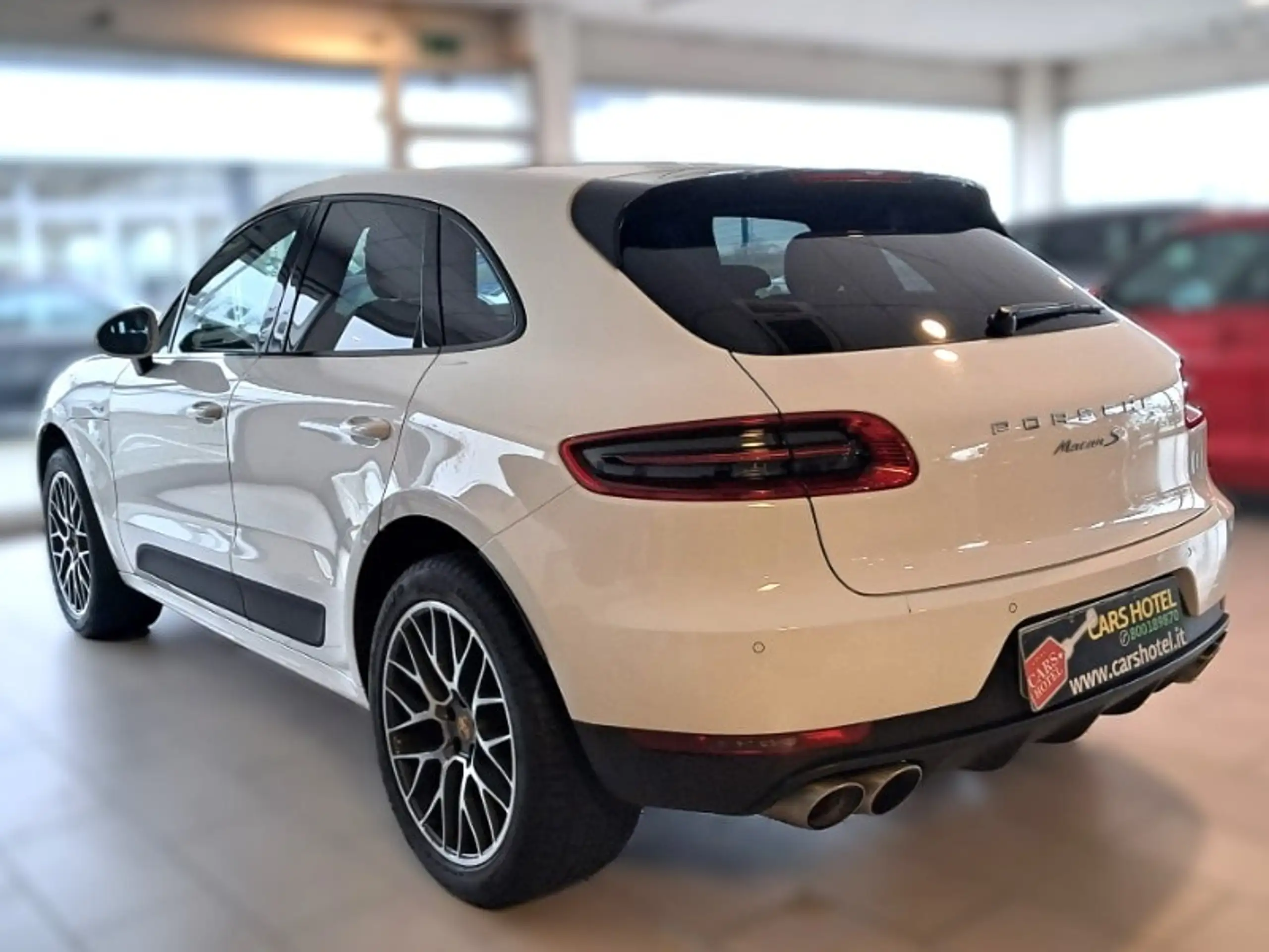 Porsche - Macan