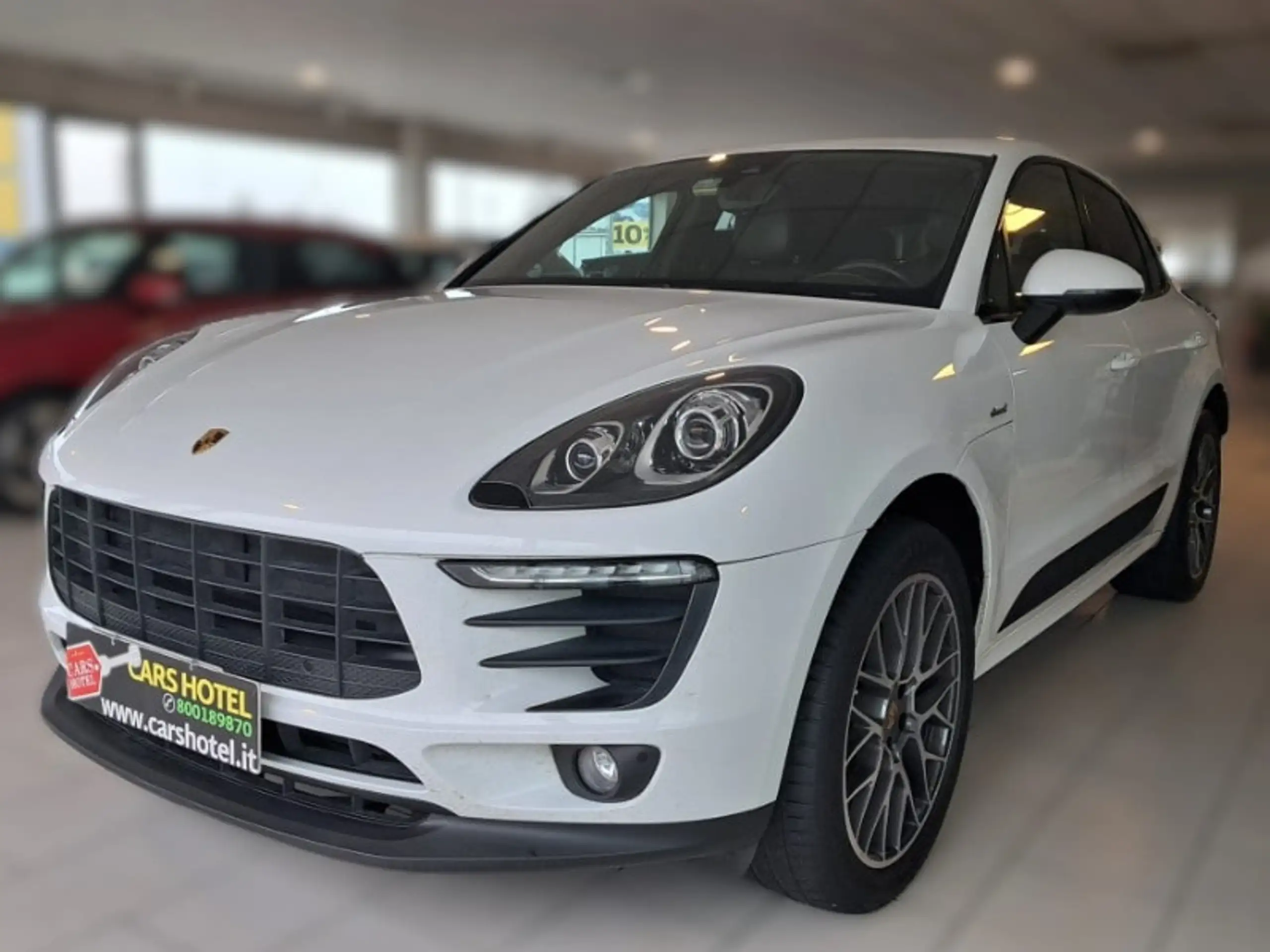 Porsche - Macan