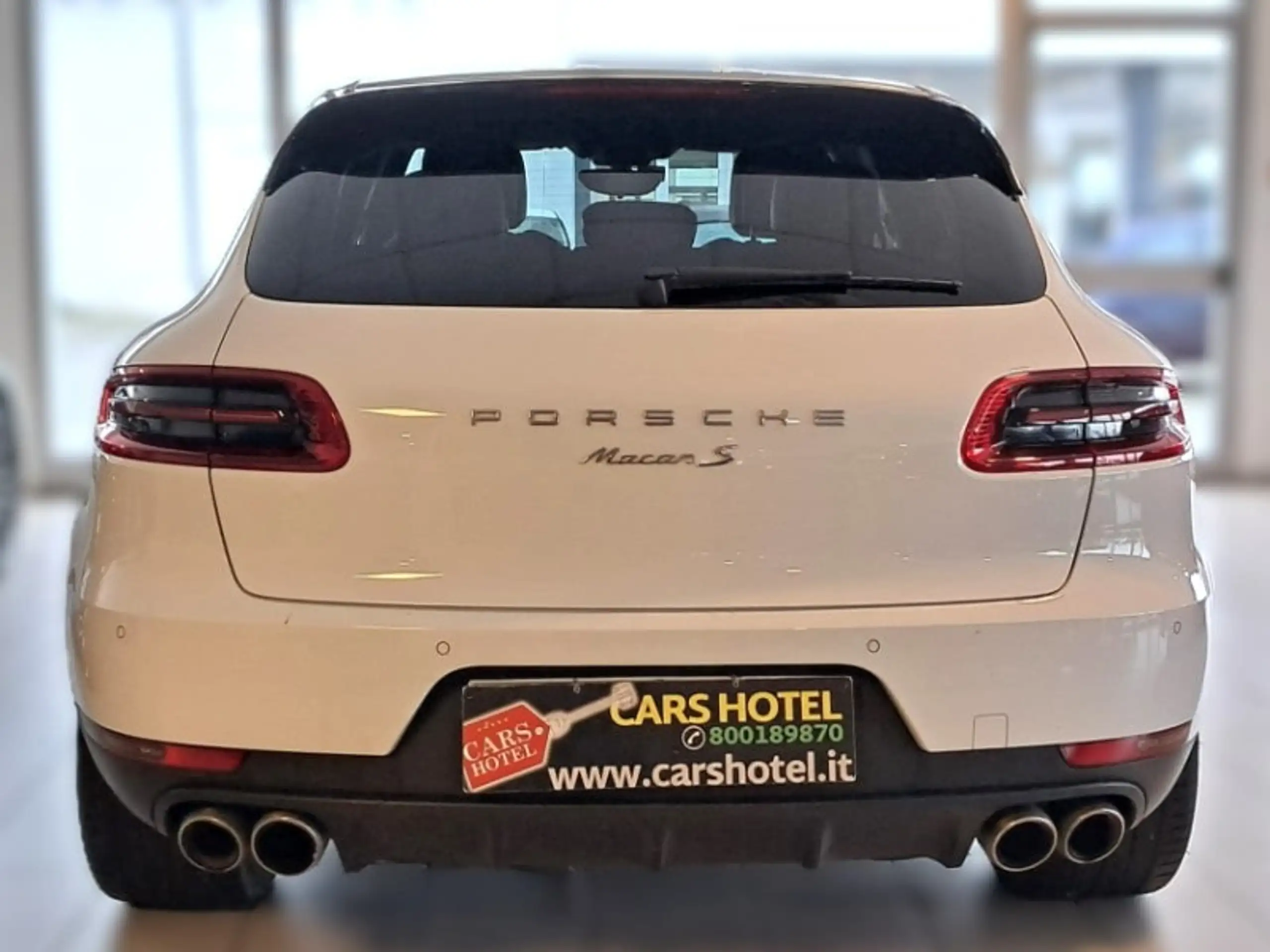 Porsche - Macan