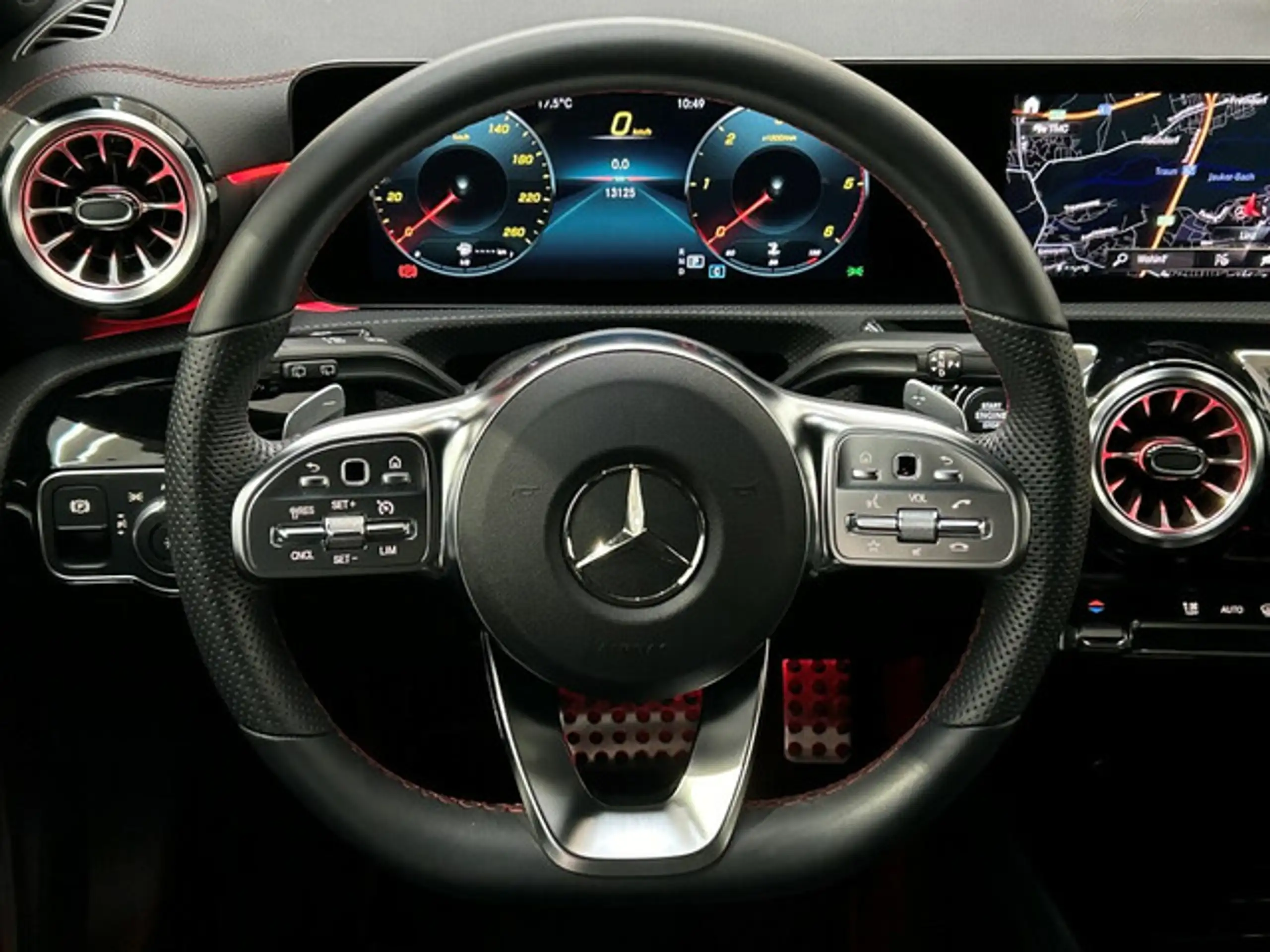 Mercedes-Benz - CLA 200