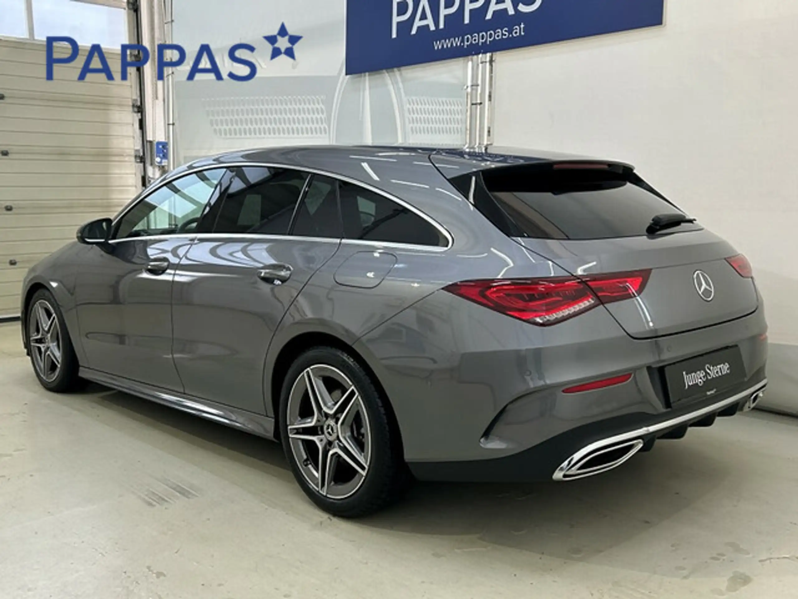 Mercedes-Benz - CLA 200