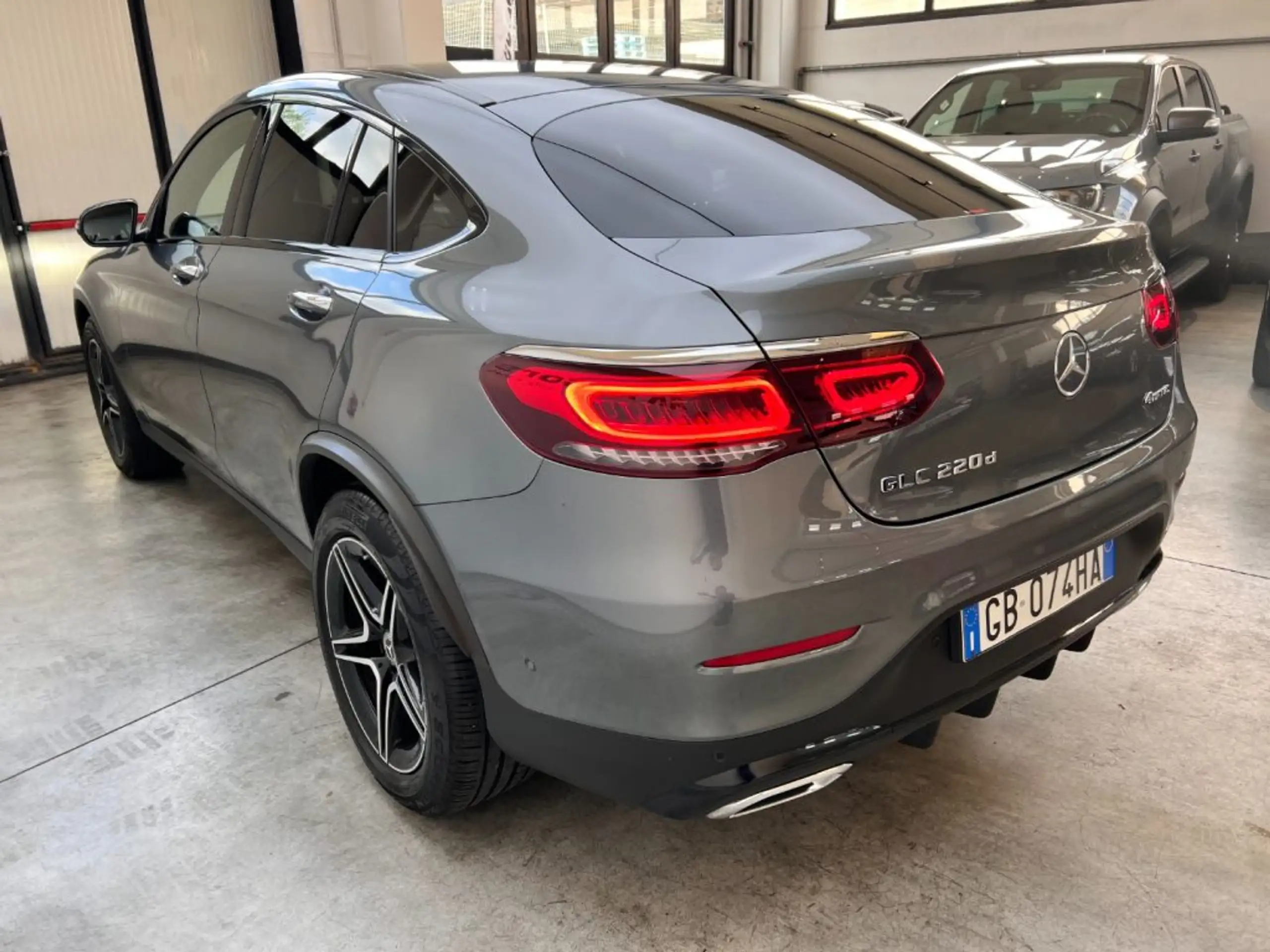 Mercedes-Benz - GLC 220