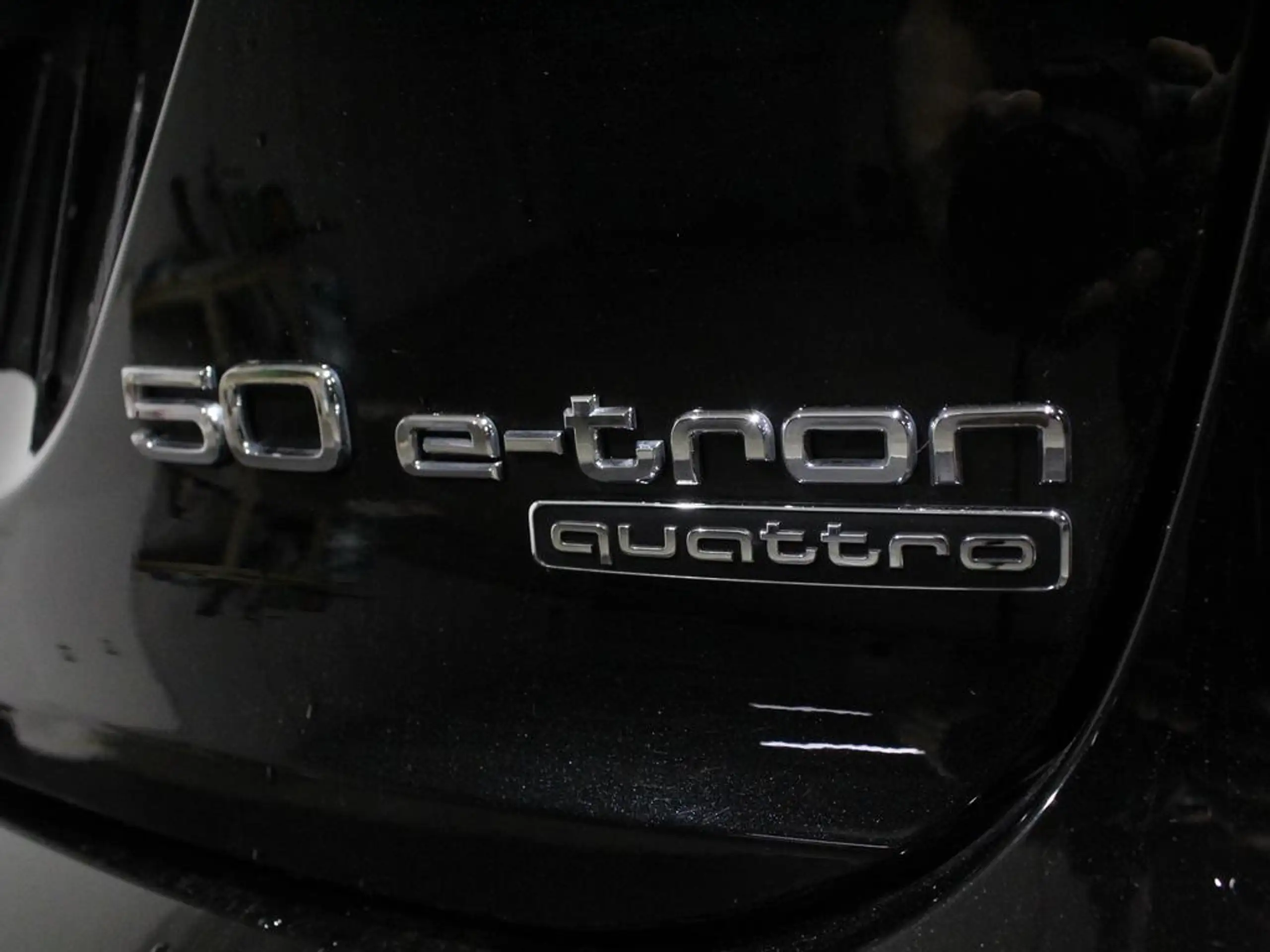 Audi - Q4 e-tron