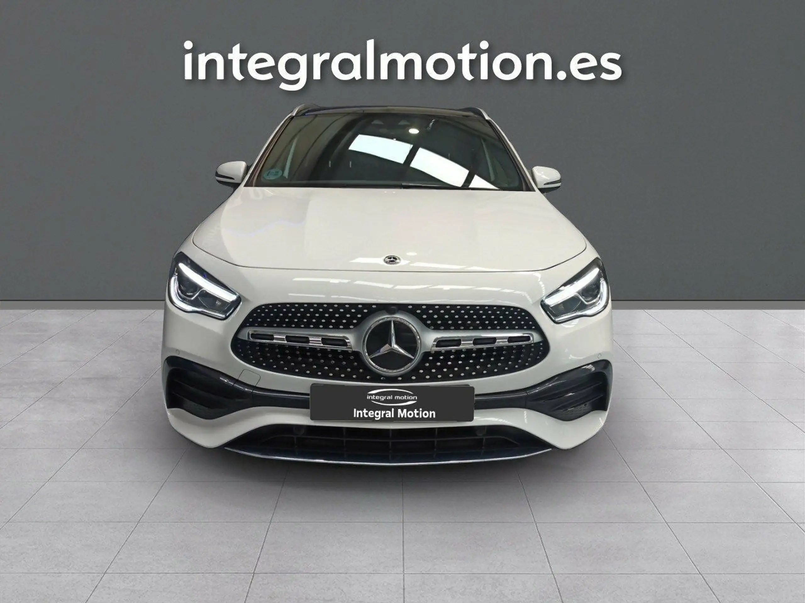 Mercedes-Benz - GLA 200