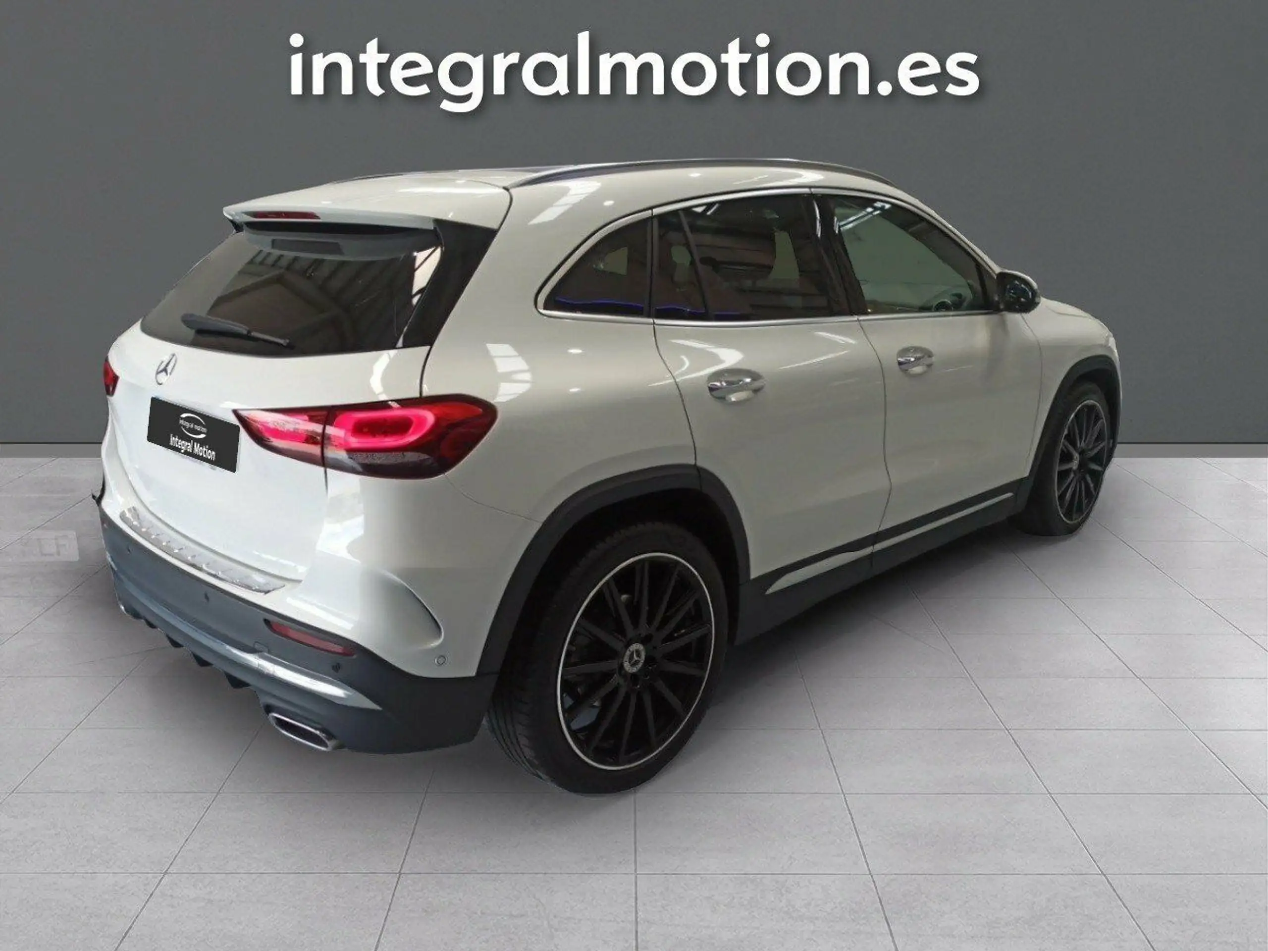 Mercedes-Benz - GLA 200