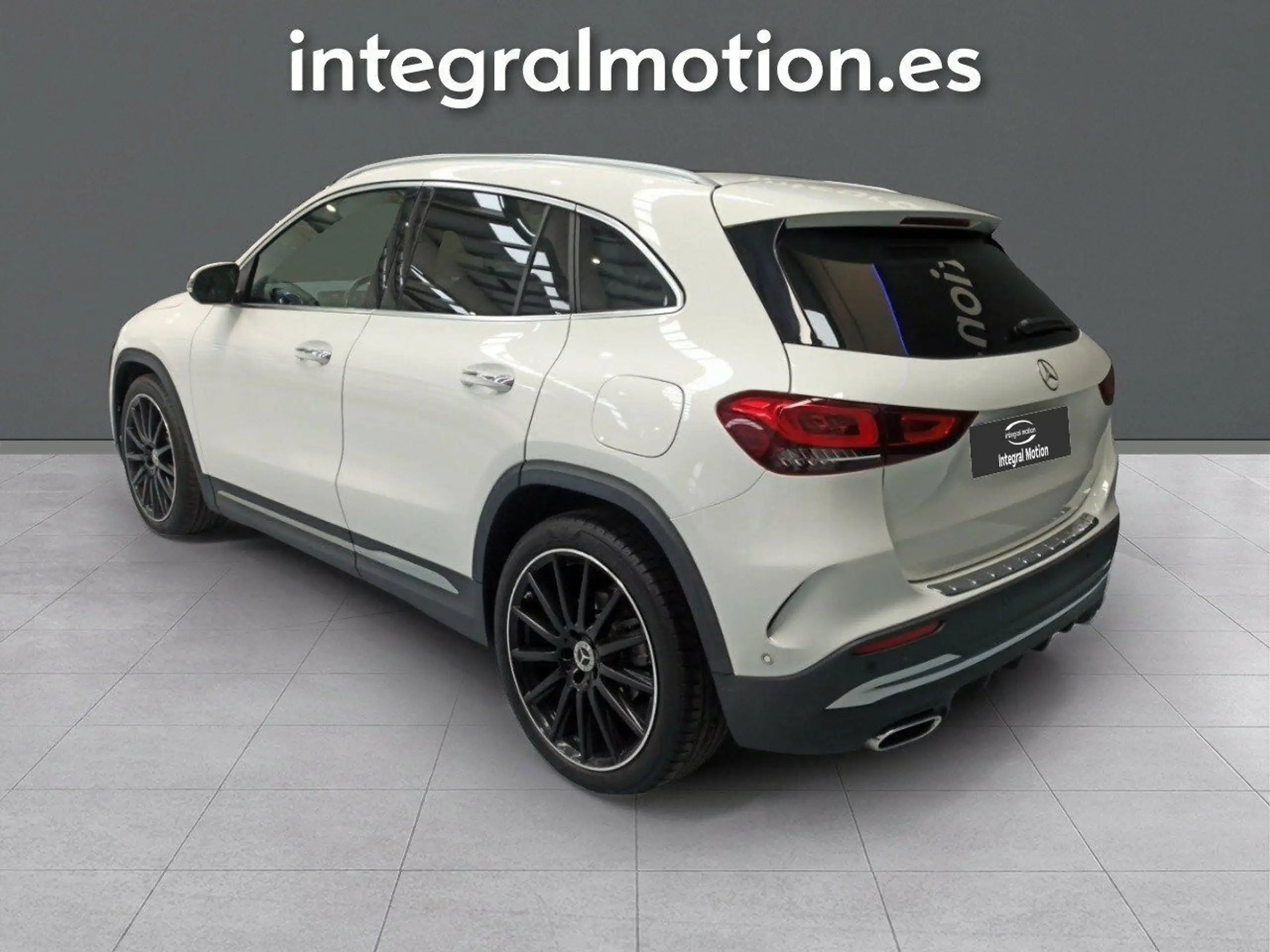 Mercedes-Benz - GLA 200