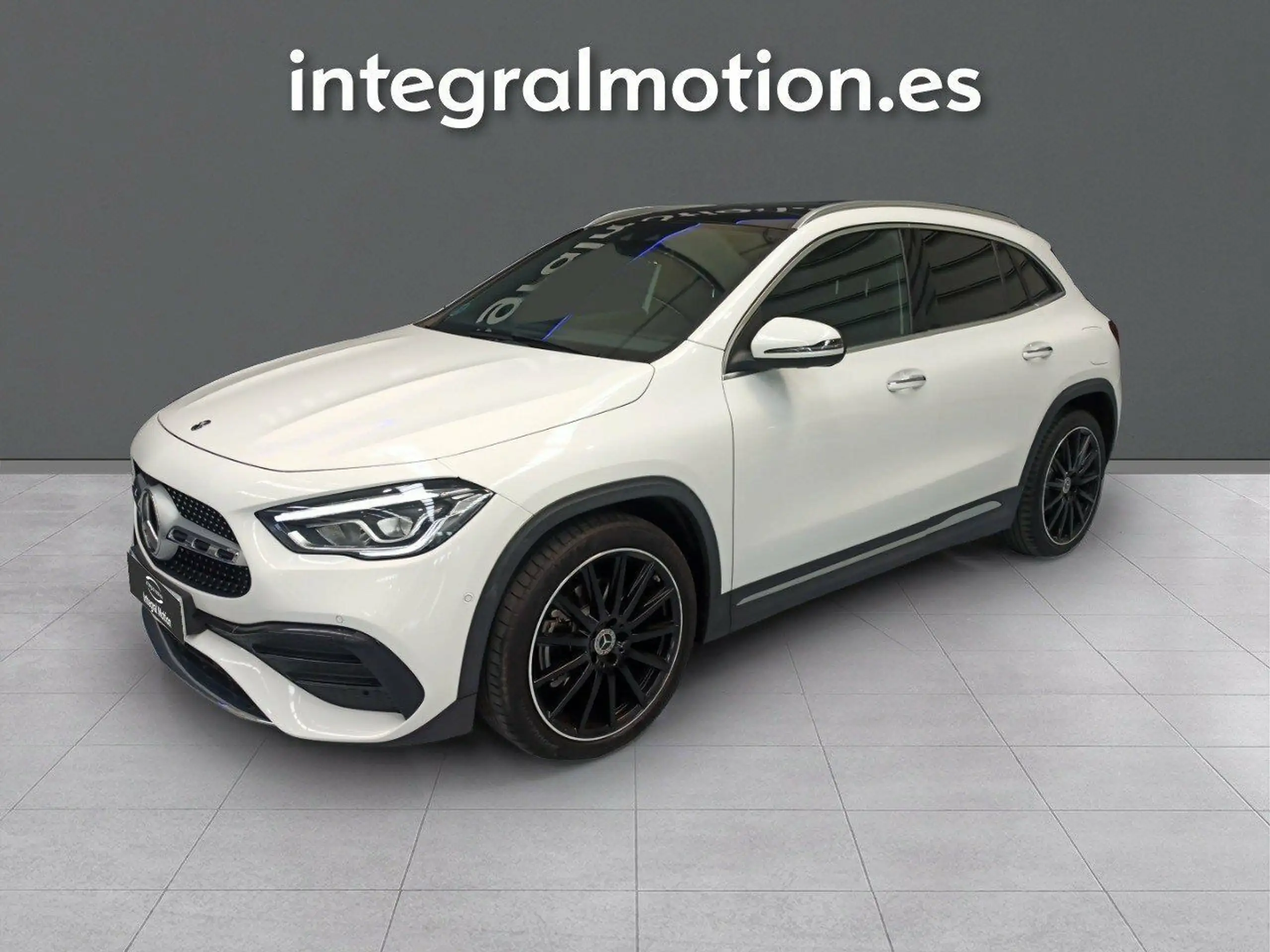 Mercedes-Benz - GLA 200