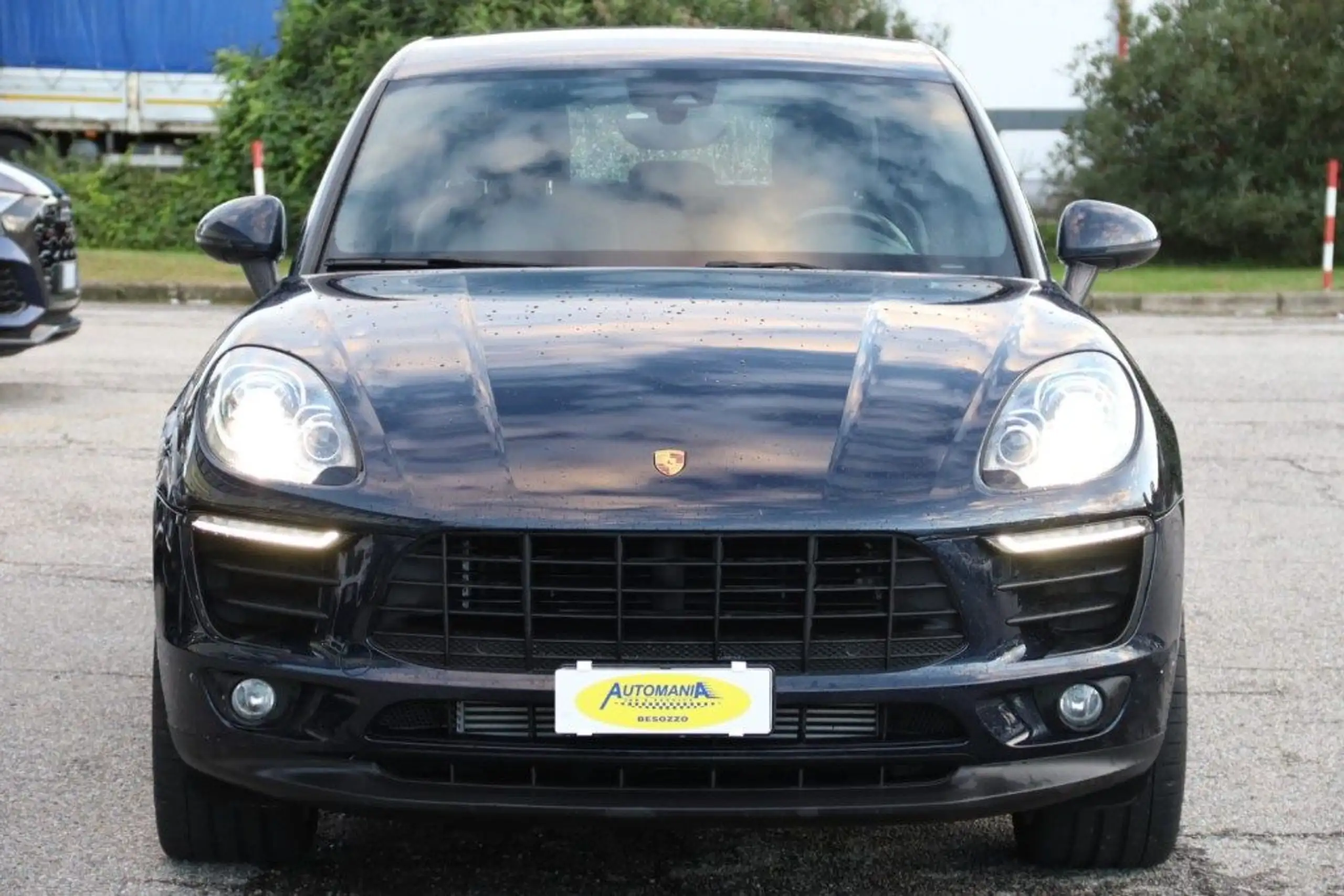 Porsche - Macan