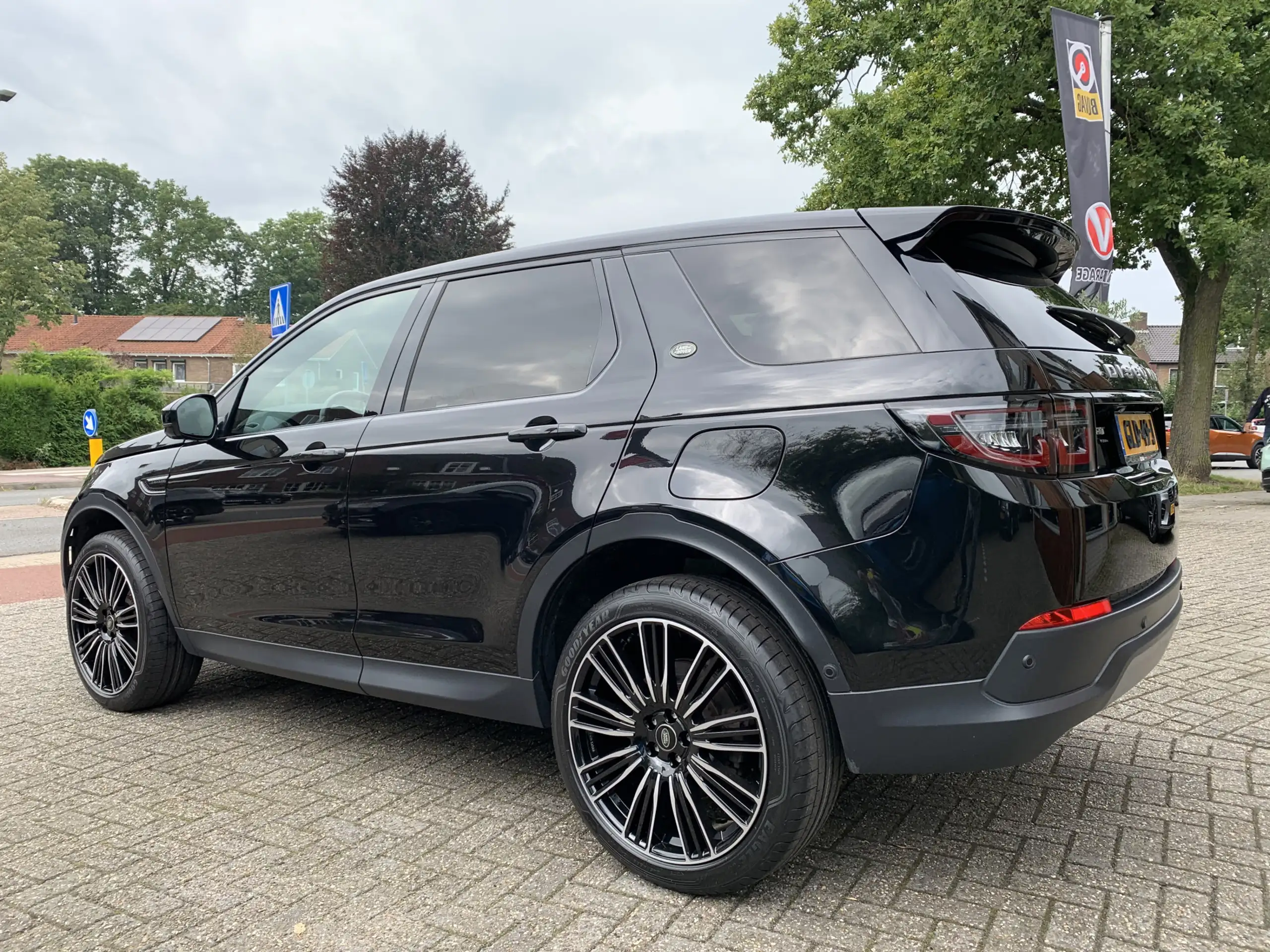 Land Rover - Discovery Sport