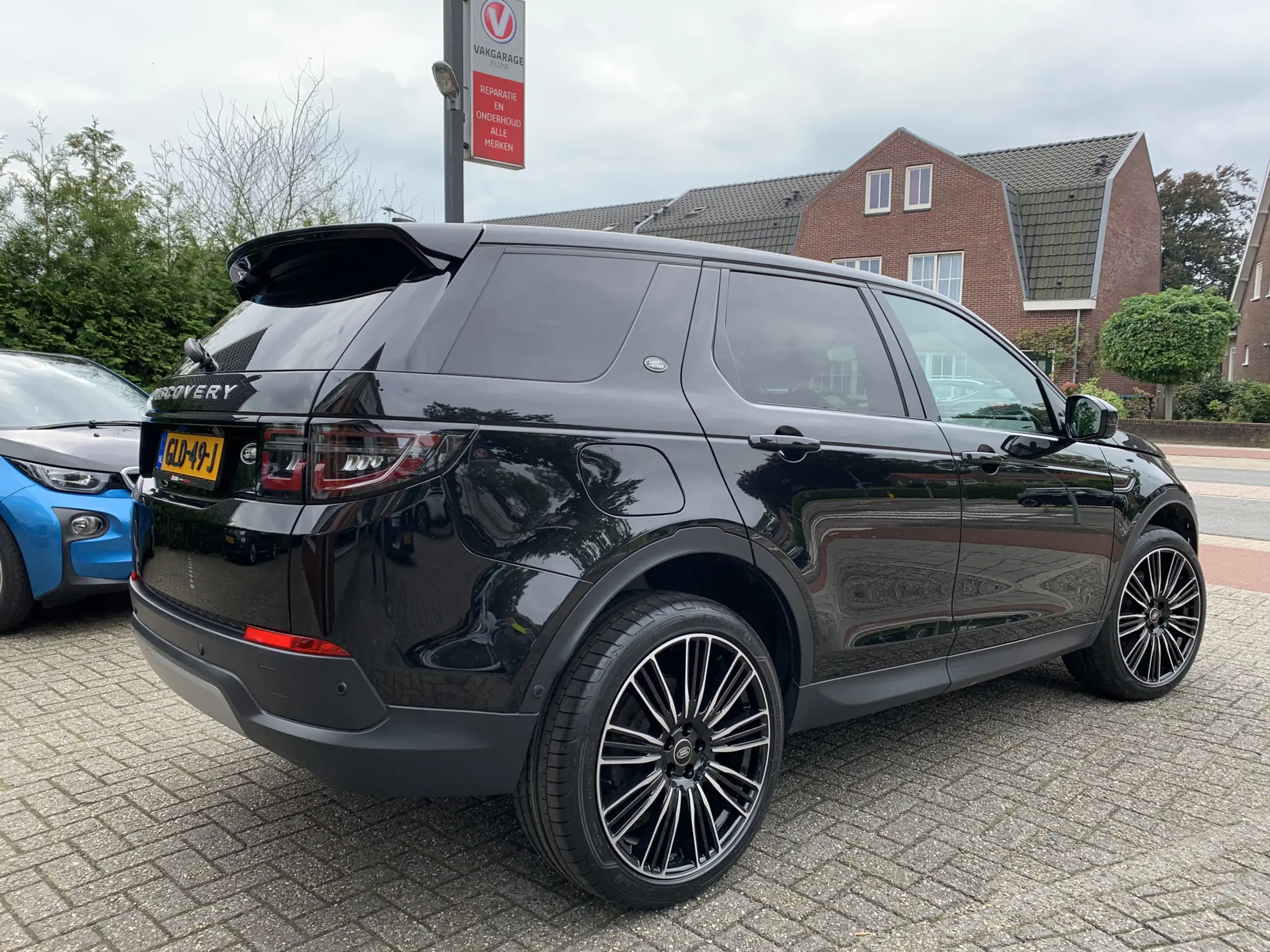 Land Rover - Discovery Sport