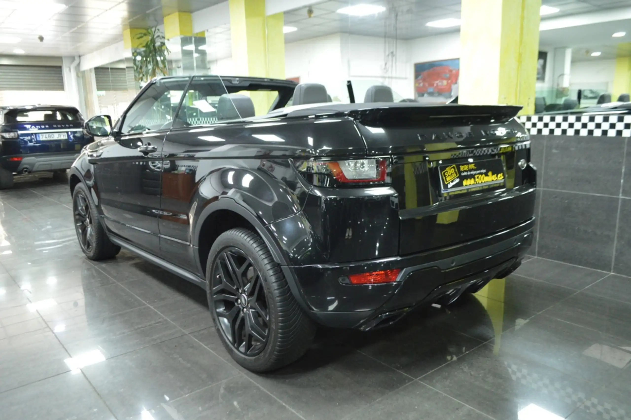 Land Rover - Range Rover Evoque