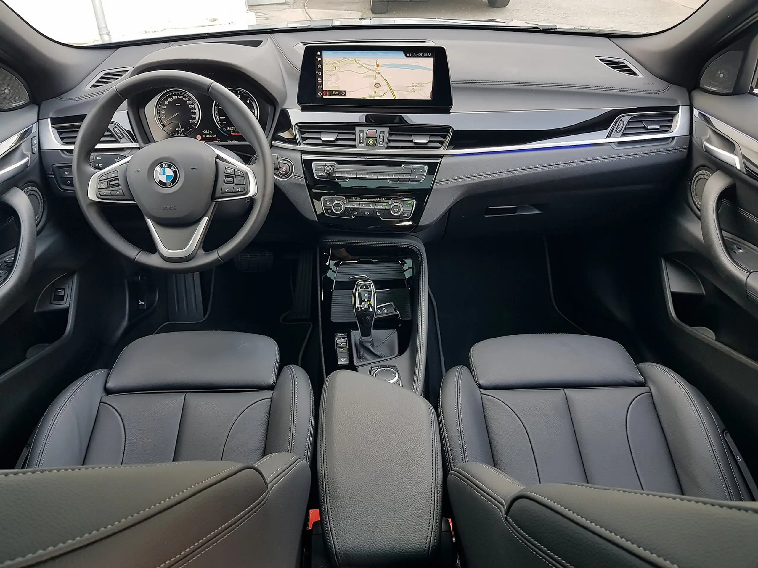 BMW - X2