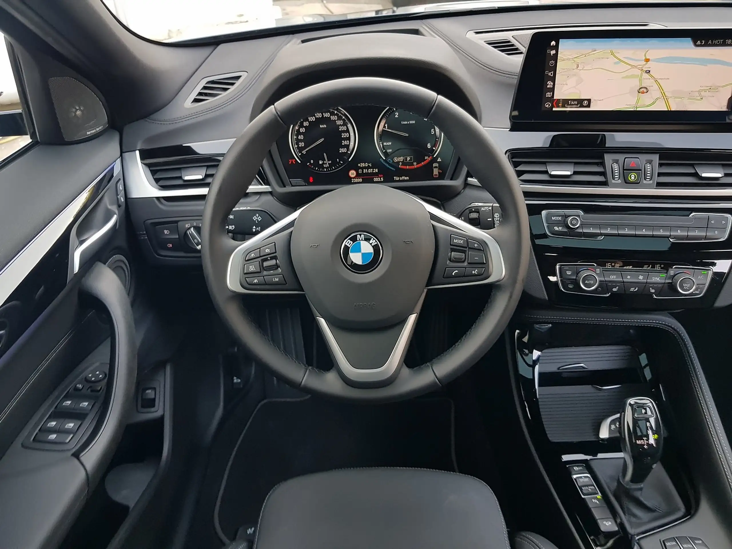 BMW - X2